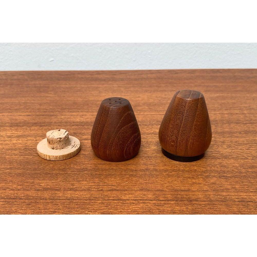 Set of 2 Mid-Century Danish Teak Pepper and Salt Shaker, 1960s For Sale 3