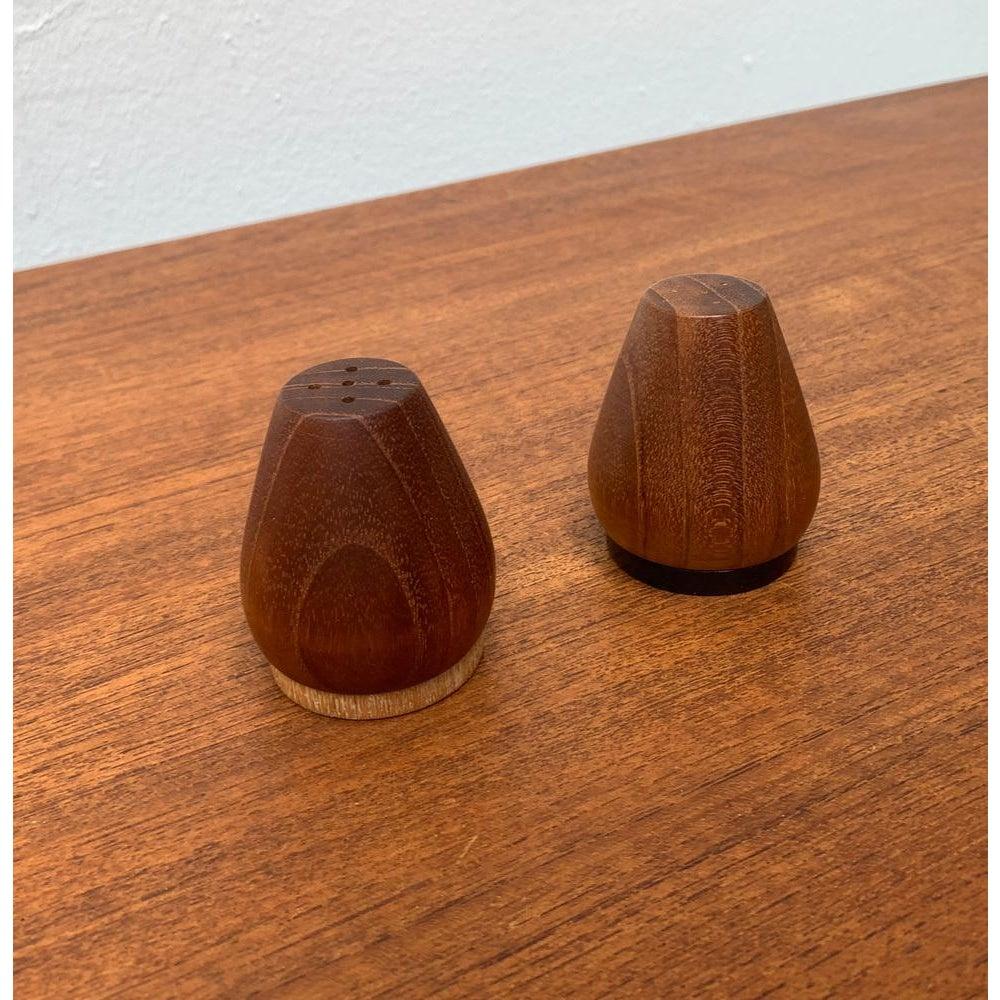 Set of 2 Mid-Century Danish Teak Pepper and Salt Shaker, 1960s For Sale 4