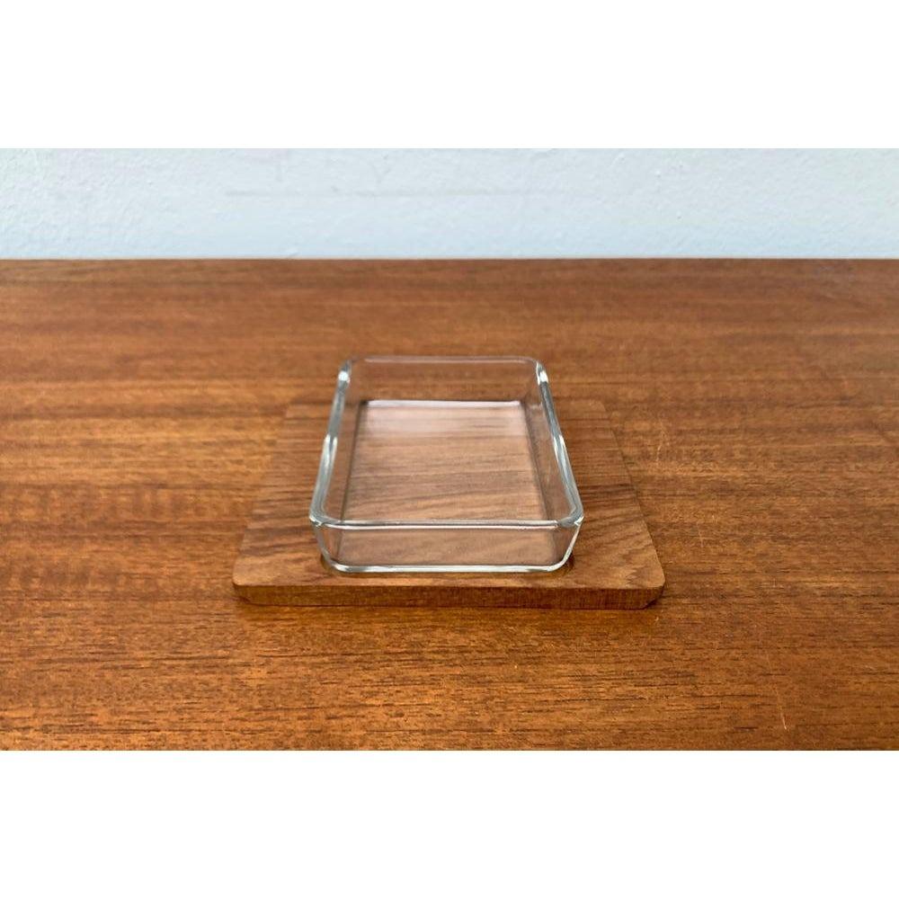 2er-Set dänisches Teakholz-Tablett mit Glas aus der Jahrhundertmitte, 1960er im Angebot 1