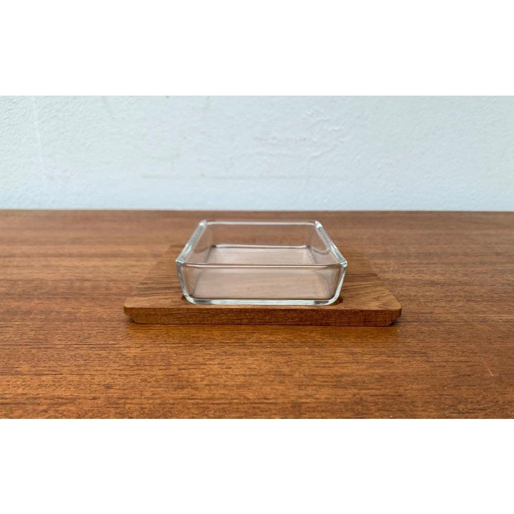 2er-Set dänisches Teakholz-Tablett mit Glas aus der Jahrhundertmitte, 1960er im Angebot 2