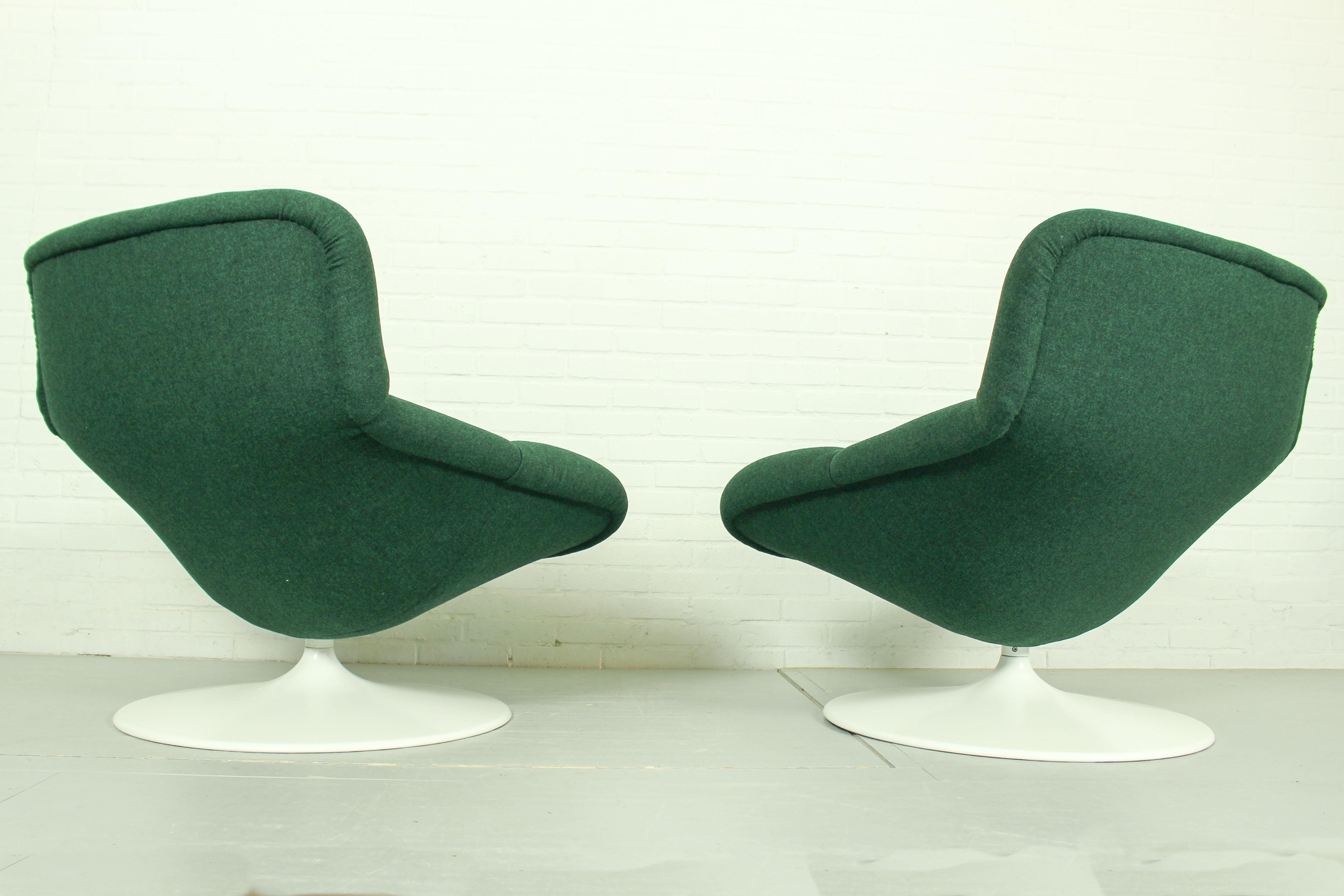 Dutch Set of 2 Midcentury F518 Lounge Swivel Chairs by Geoffrey Harcourt for Artifort