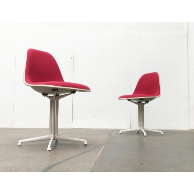 Mid-Century moderno Set di 2 sedie laterali in fibra di vetro di metà secolo con base La Fonda, anni '60 in vendita
