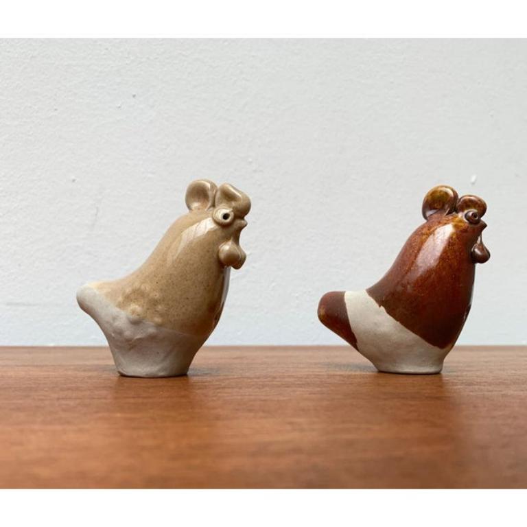 Set di 2 flauti di pollo in ceramica finlandese di metà secolo di Kermansavi, anni '60 in vendita 5