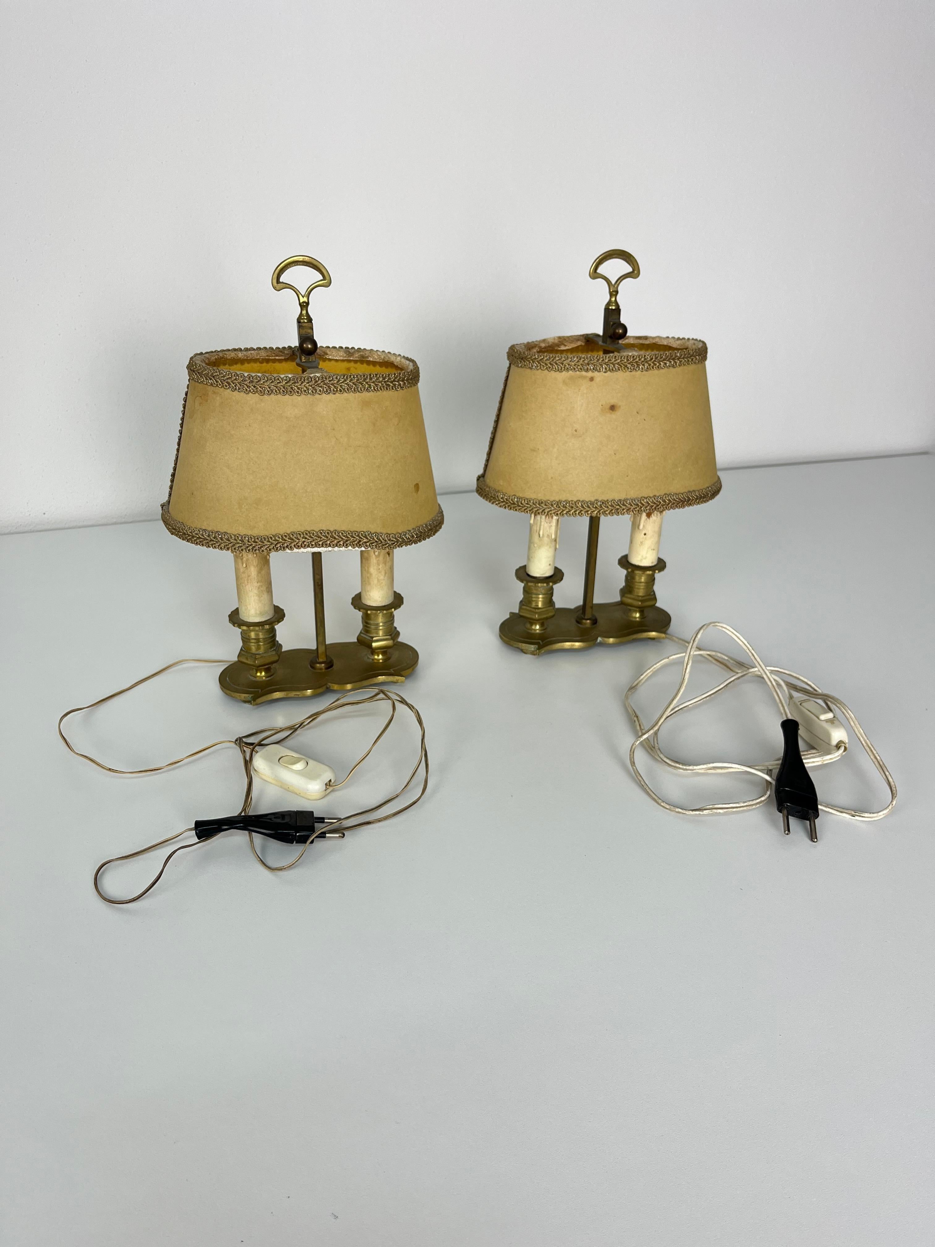 Set di 2 lampade da comodino a 2 luci francesi del Medioevo, anni '50 in vendita 4