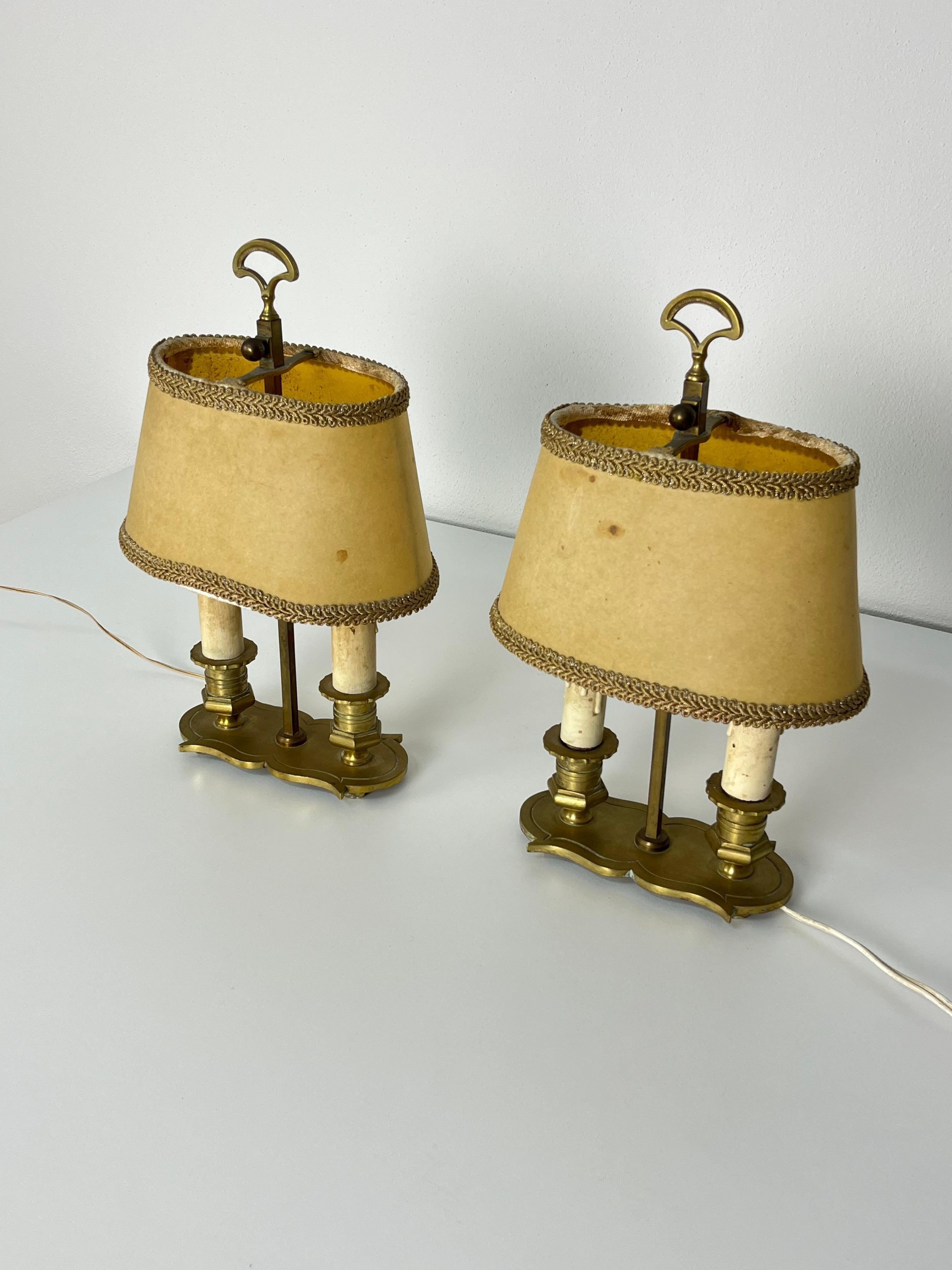 Francese Set di 2 lampade da comodino a 2 luci francesi del Medioevo, anni '50 in vendita