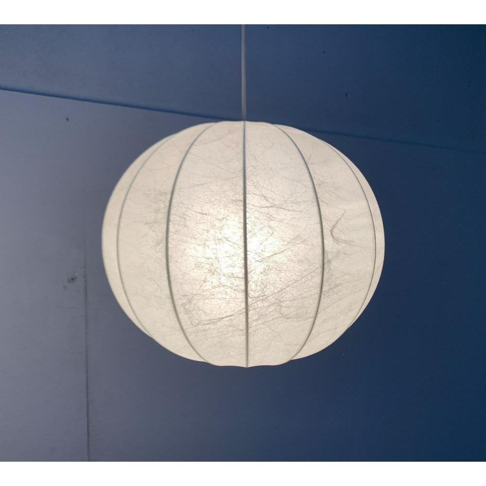 Ensemble de 2 lampes pendantes cocon allemandes du milieu du siècle par Friedel Wauer, années 1960 en vente 5