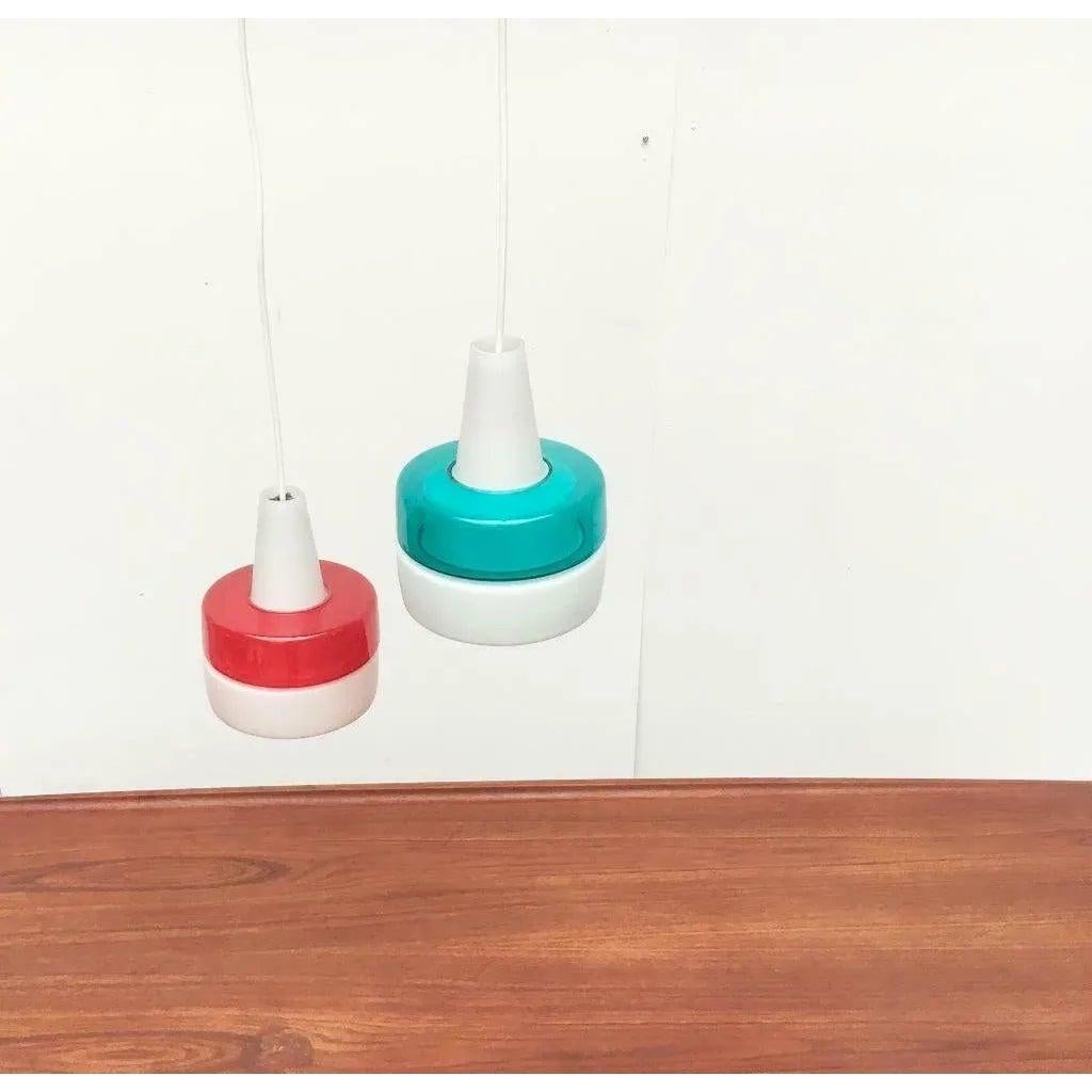 Mid-Century moderno Set di 2 lampade a sospensione in vetro tedesco di metà secolo di Peill & Putzler, anni '70 in vendita