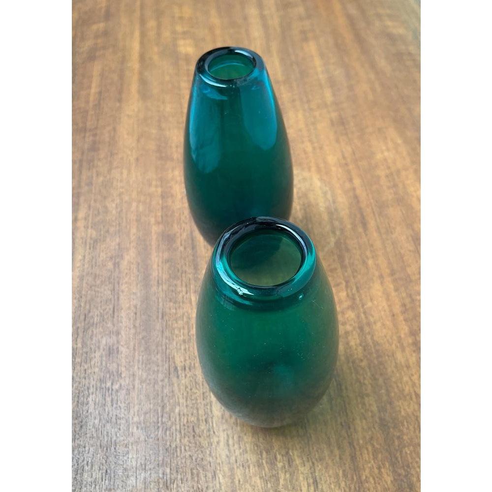 Vasi in vetro tedesco di metà secolo di Karl Friedrich Glas, anni '60, set di 2, in ottime condizioni. Progettato tra il 1960 e il 1969 Questo pezzo ha un marchio di attribuzione.

Informazioni aggiuntive:
Materiali: Vetro
Stile: Medioevo