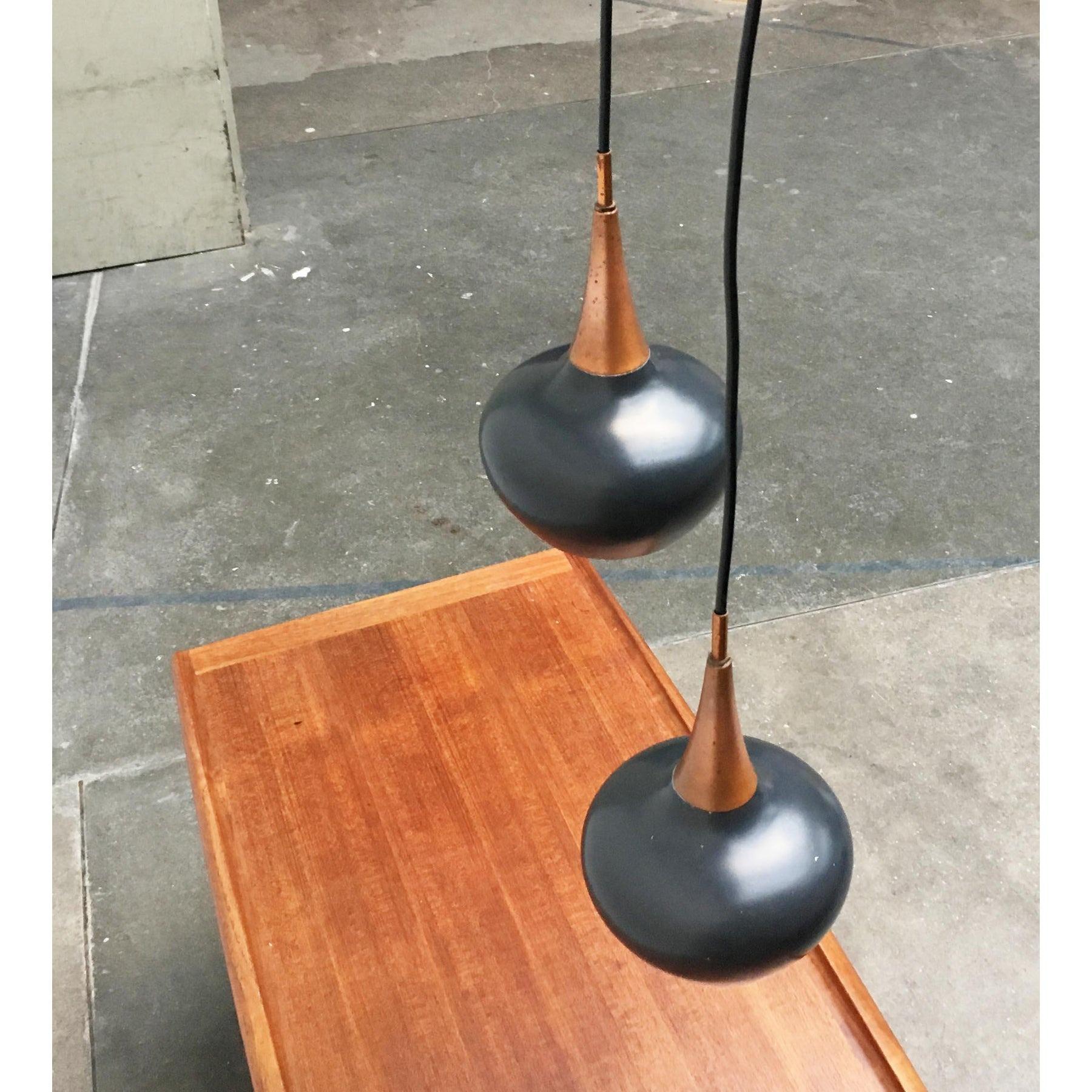 Mid-Century moderno Set di 2 lampade a sospensione tedesche di metà secolo di Kaiser Leuchten in vendita