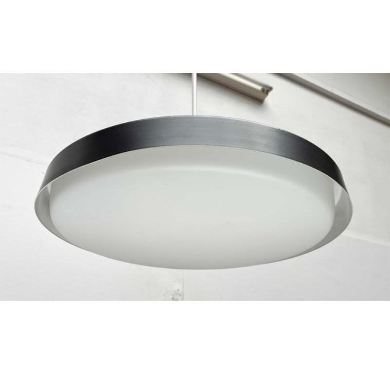 Set di 2 lampade minimaliste tedesche di metà secolo Model A 205 Ufo, anni '60 in vendita 9