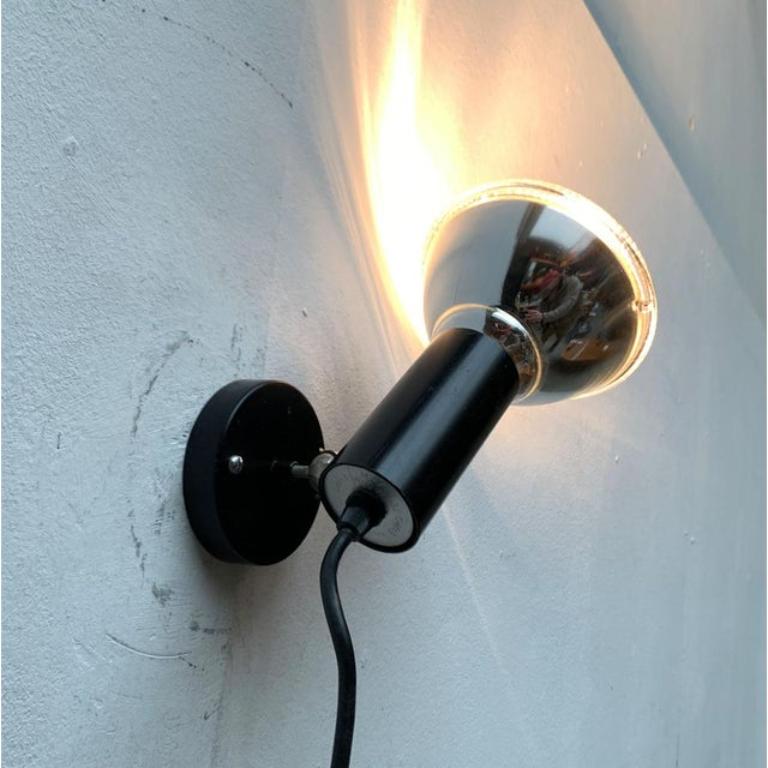 Juego de 2 lámparas de pared alemanas de mediados de siglo de Delight, años 60 Metal en venta