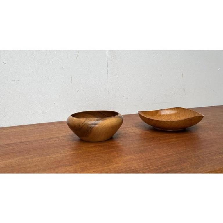 Ciotole in legno tedesche di metà secolo, anni '60, set di 2, in ottime condizioni. Progettato dal 1960 al 1969.

Informazioni aggiuntive:
Materiali: Wood
Stile: Medioevo Moderno
Paese di origine: Germania
Colore: marrone
Tipo di articolo: Vintage,