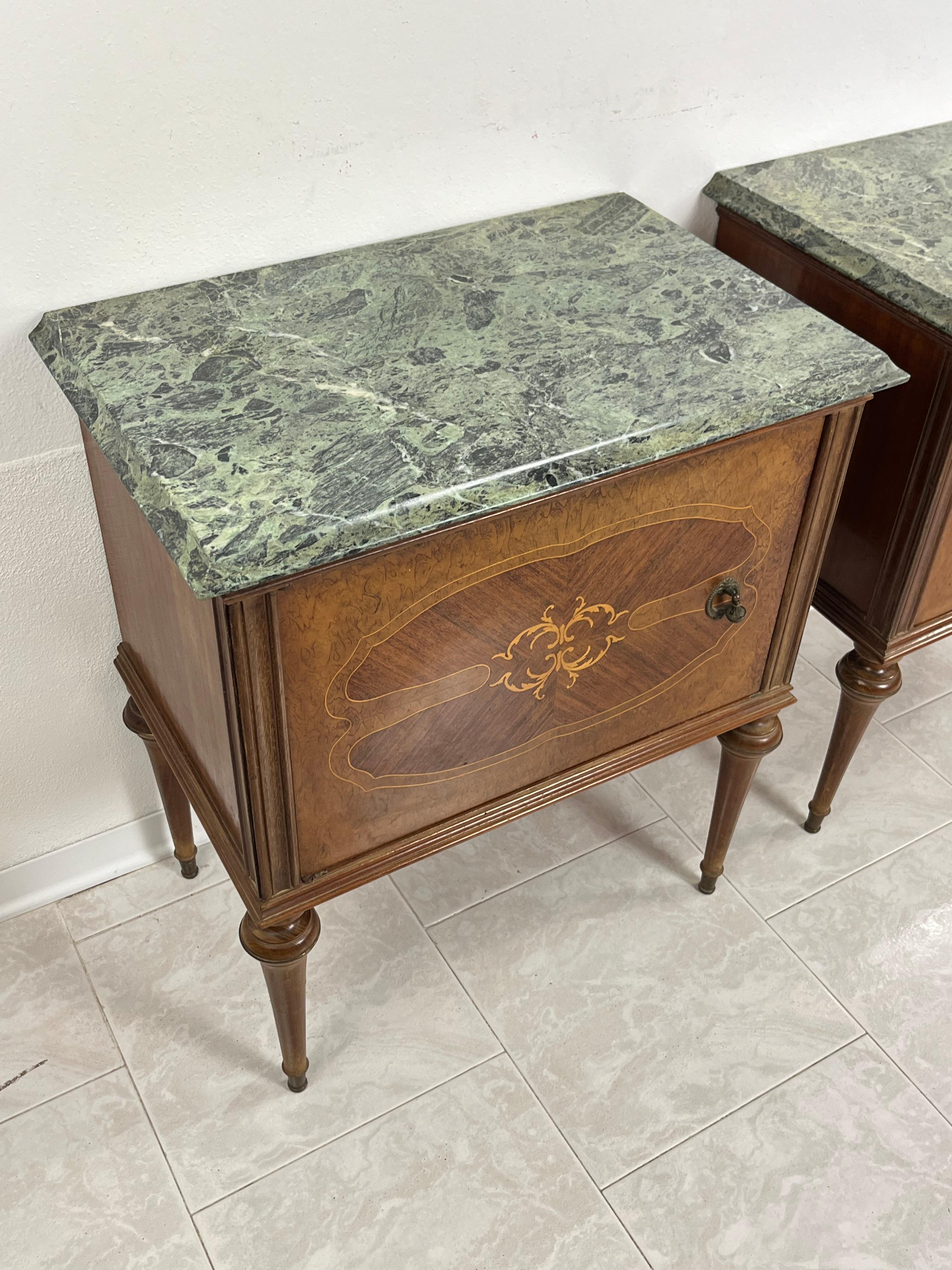 Set of 2 Mid-Century Italian Bedside Tables in wood and fine marble top 1960s For Sale 1