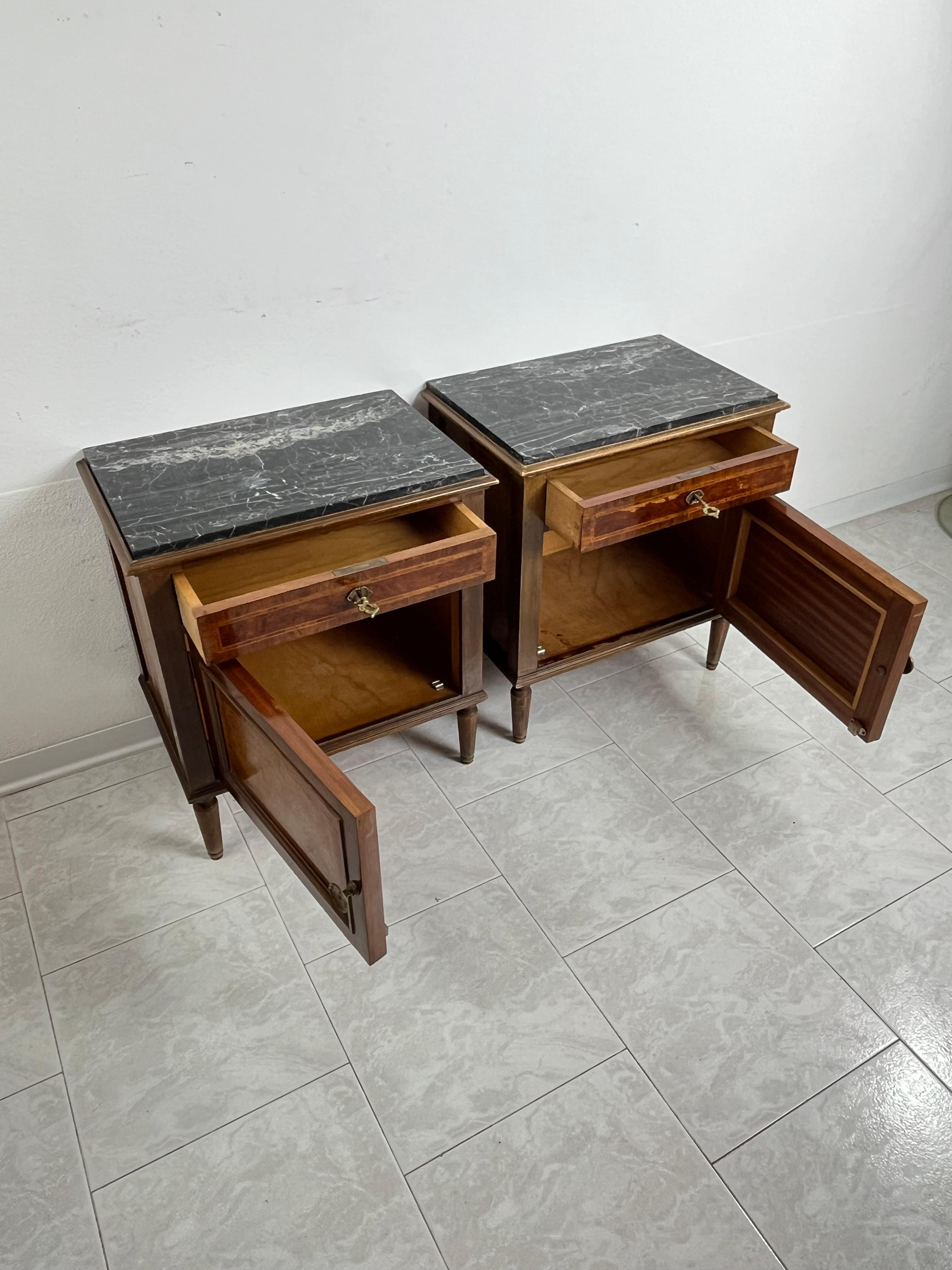 Set of 2 Mid-Century Italian Bedside Tables in Wood and Fine Marble Top 1960s For Sale 2