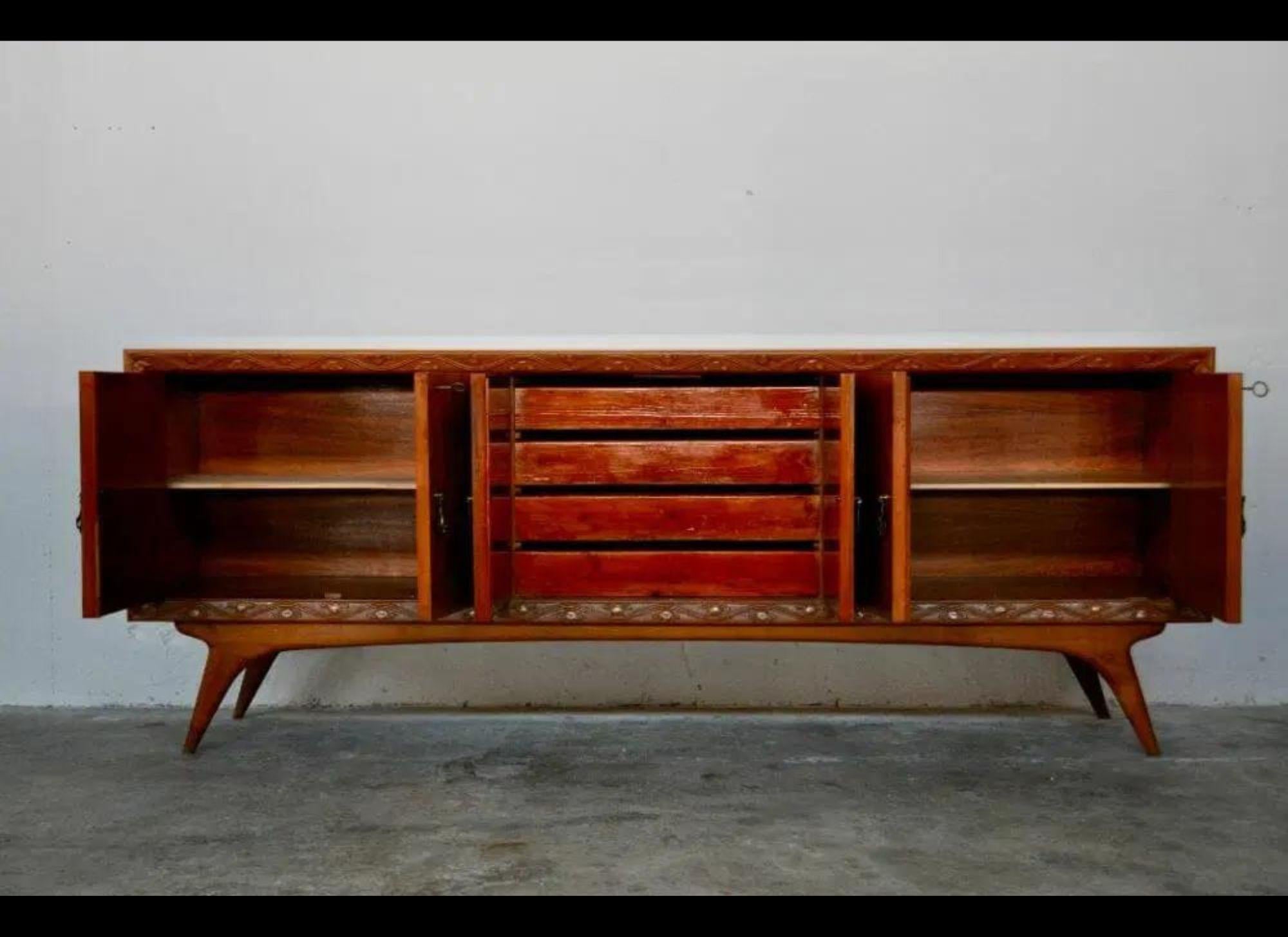 Set of 2 Mid-Century Italian Cherrywood and Walnut Credenzas, 1950s In Good Condition For Sale In Manzano, IT