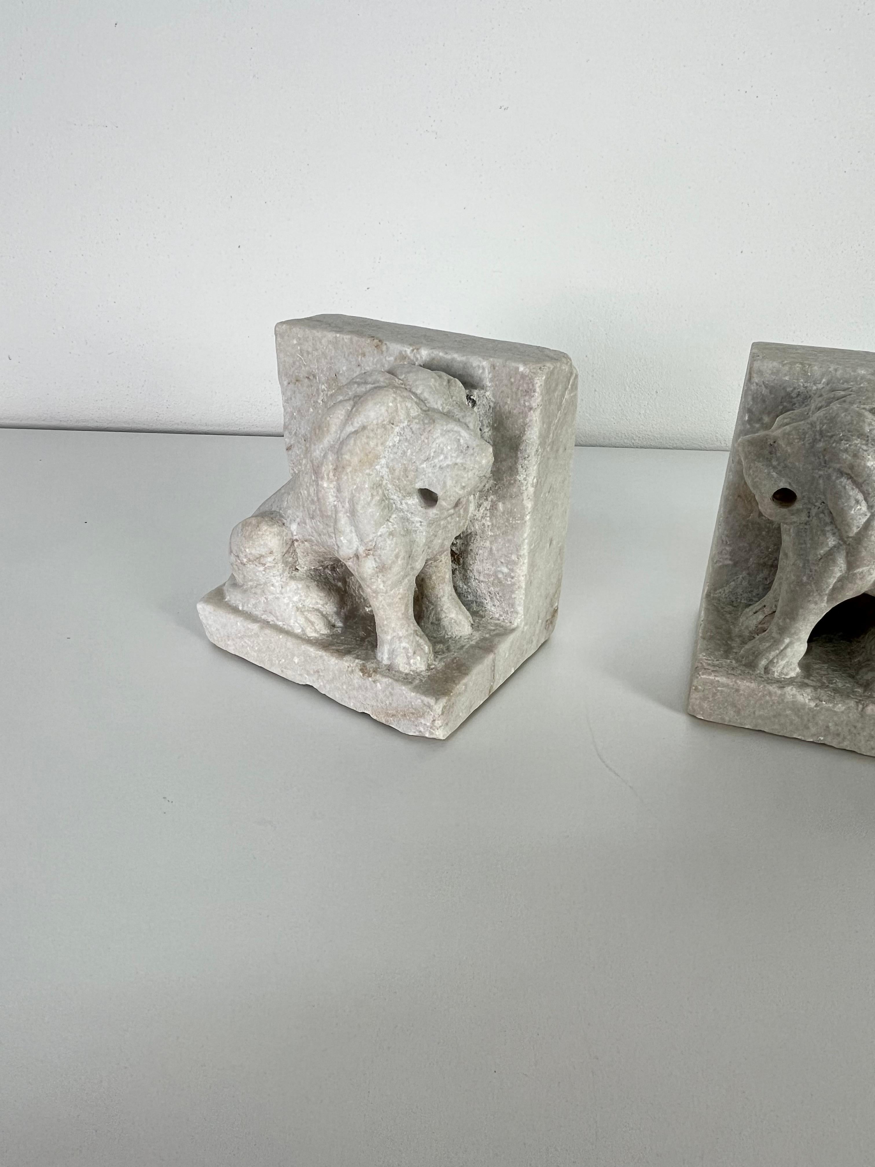 Set of 2 mid-century Italian marble Bookends, lions, 1950s For Sale 1
