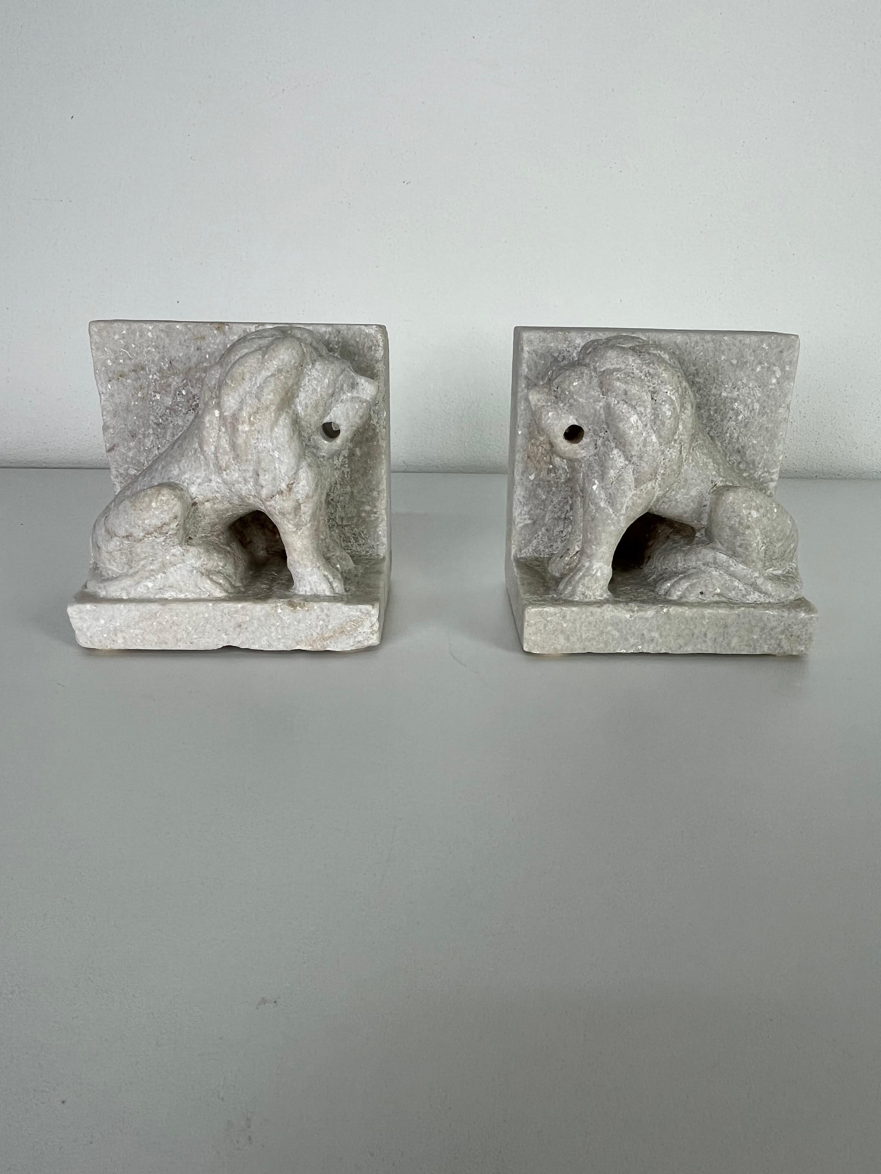 Set of 2 mid-century Italian marble Bookends, lions, 1950s For Sale 3