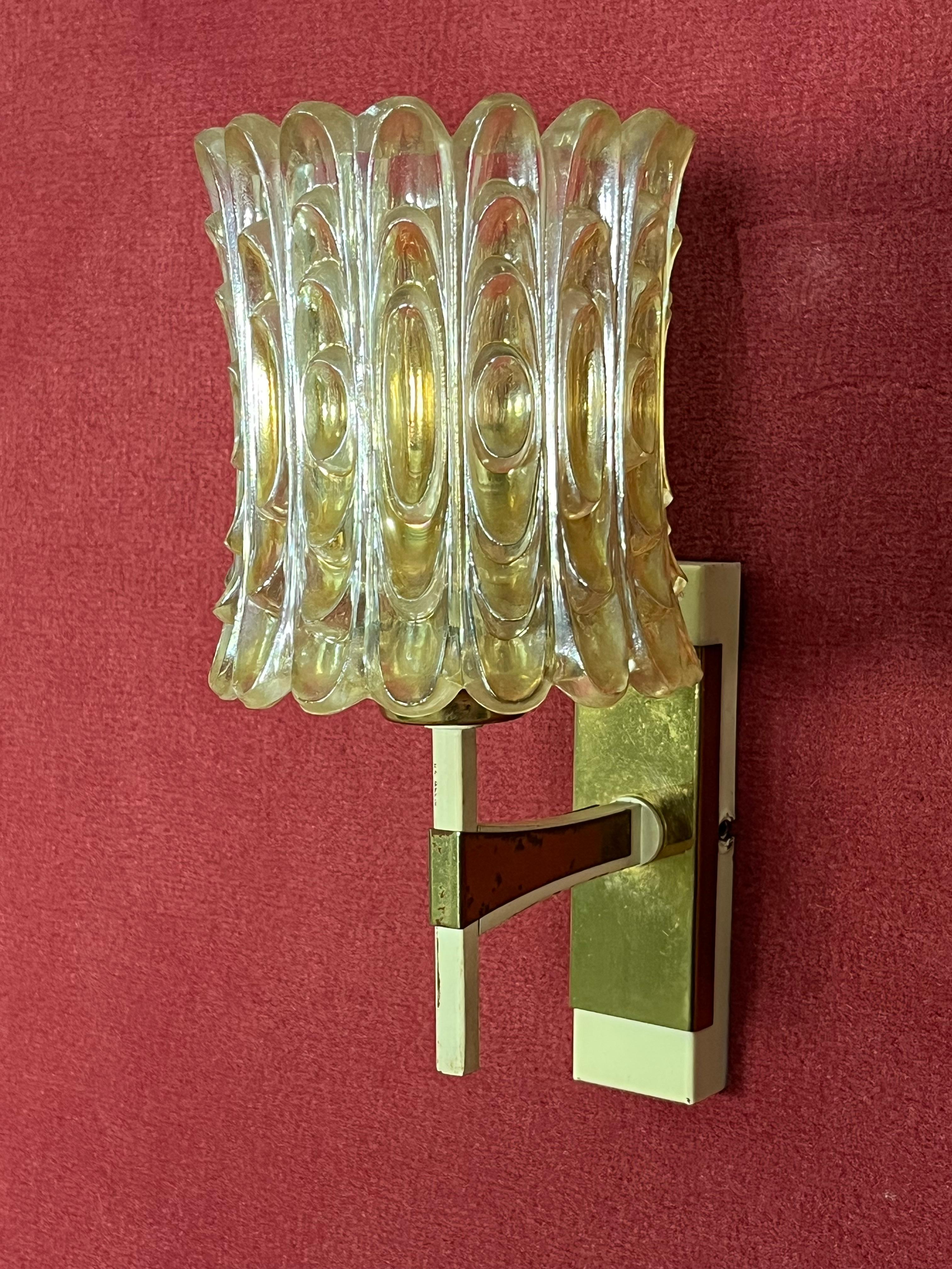 Set of 2 Mid-century Italian Murano Glass Wall Lamps, 1950s
Metal frame, E27 lamps. Intact and in good condition, small signs of aging.
