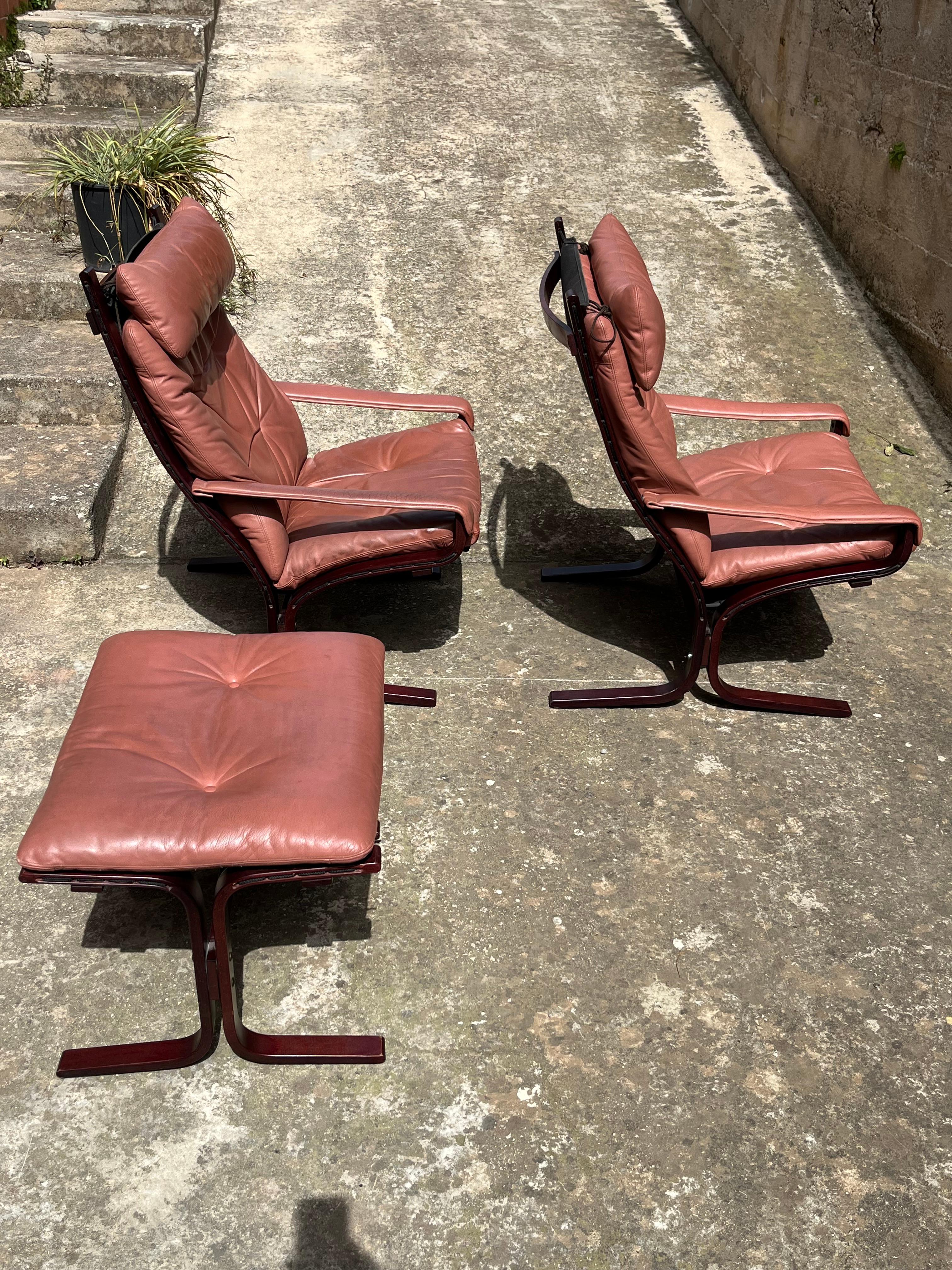 Mid-20th Century Set of 2 Mid-Century Leather  Armchairs by Inghar Relling for Westnofa  1960s For Sale