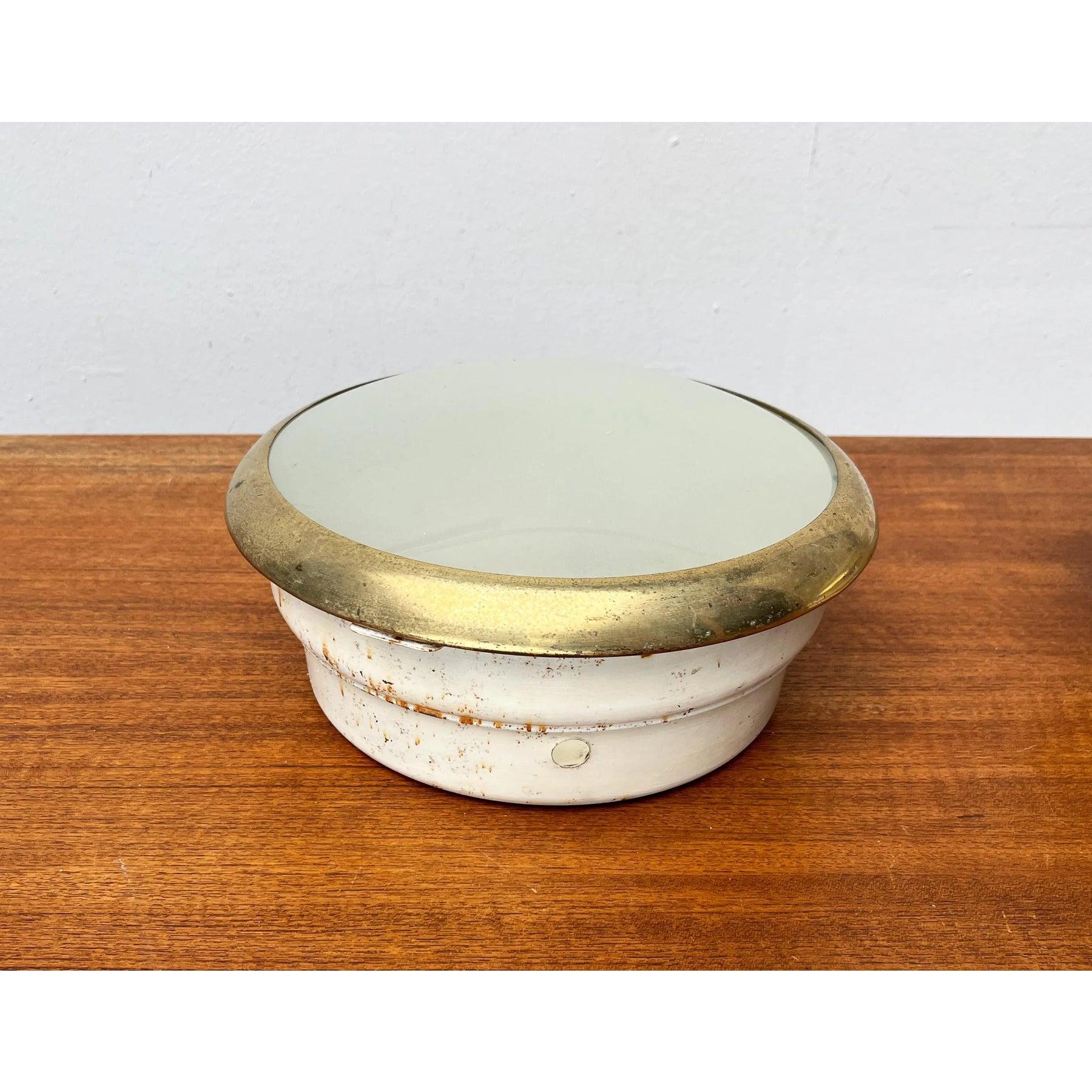 Set di 2 lampade da soffitto minimaliste di metà secolo in ottone e vetro, anni '50 in vendita 4
