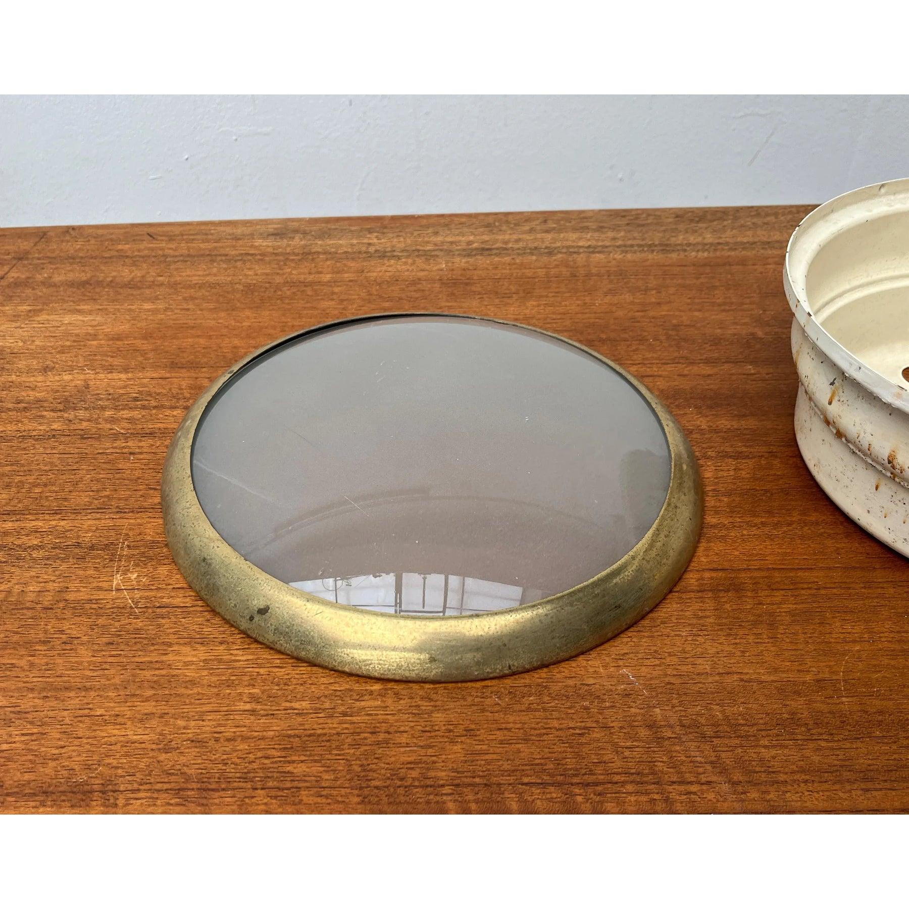 Set di 2 lampade da soffitto minimaliste di metà secolo in ottone e vetro, anni '50 in vendita 5