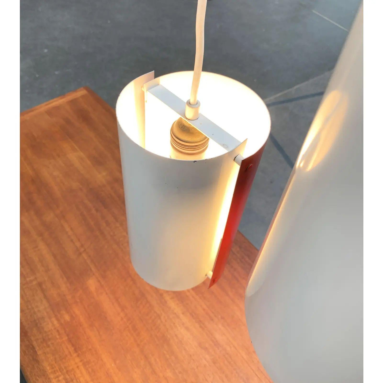 Set di 2 lampade a sospensione in metallo minimaliste di metà secolo, anni '60 in vendita 3