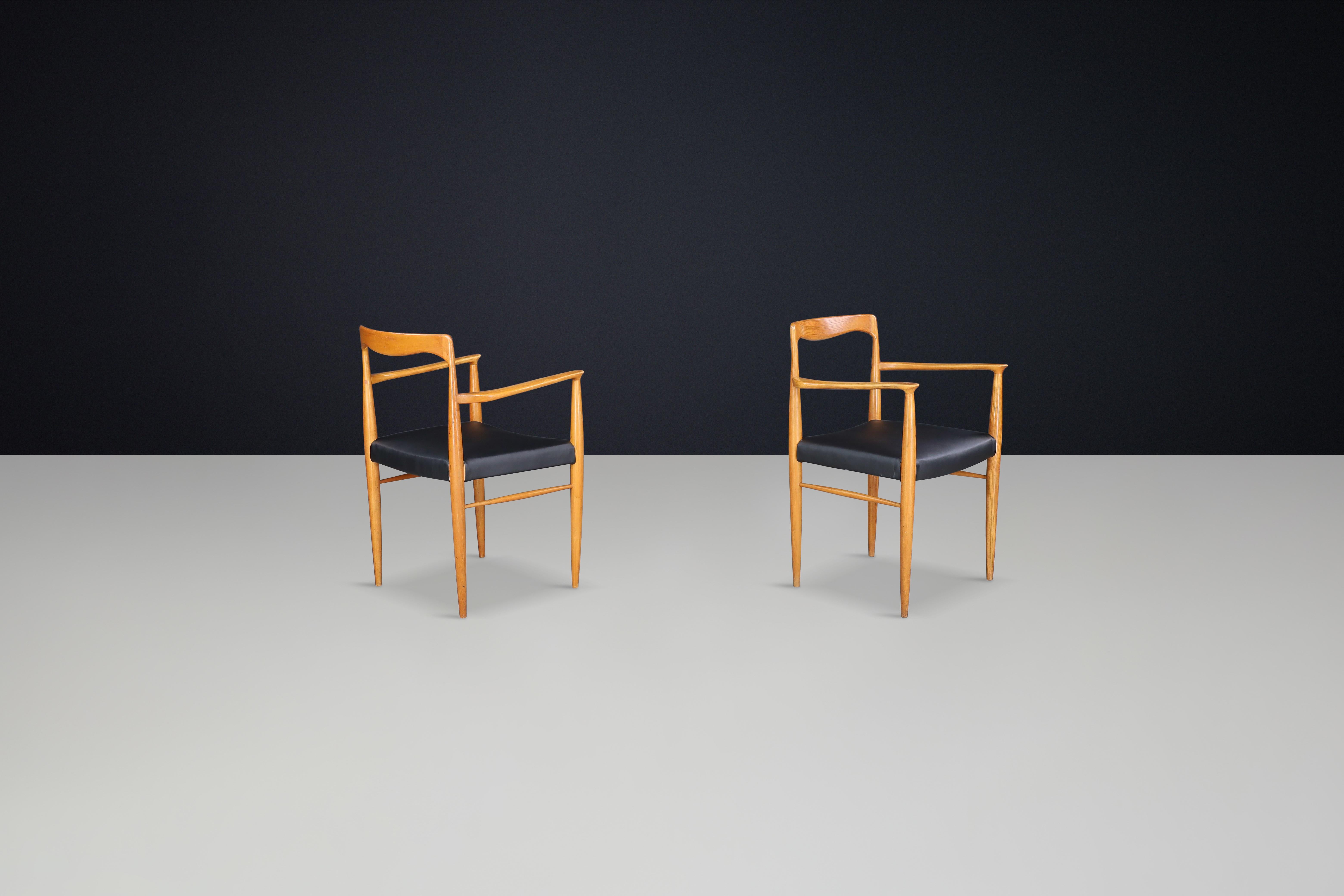 Mid-Century Modern Ensemble de 2 fauteuils Modernity du milieu du siècle par Sedláček & Vyčítal, Czechoslovakia 1970. en vente