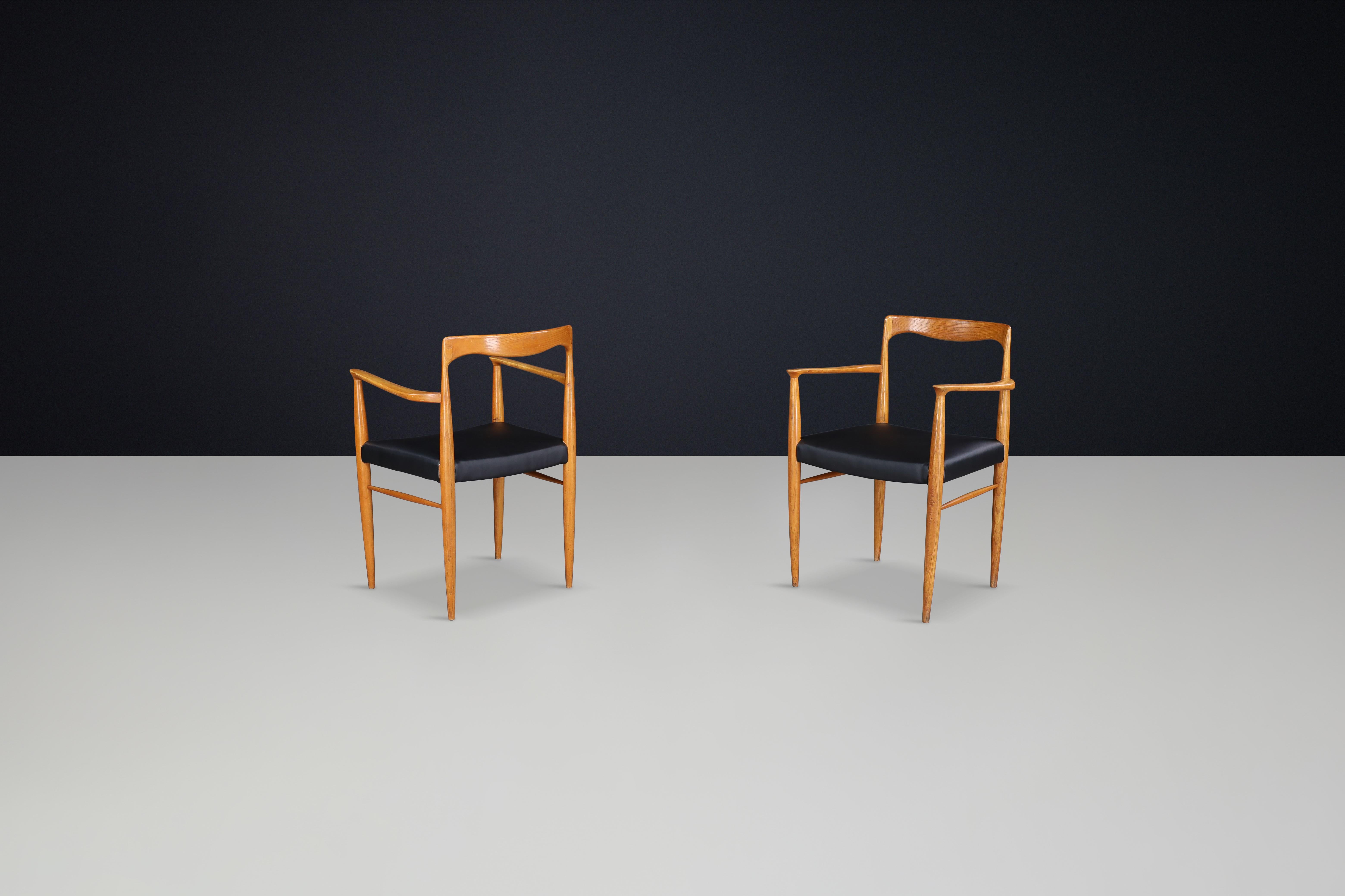 Cuir Ensemble de 2 fauteuils Modernity du milieu du siècle par Sedláček & Vyčítal, Czechoslovakia 1970. en vente