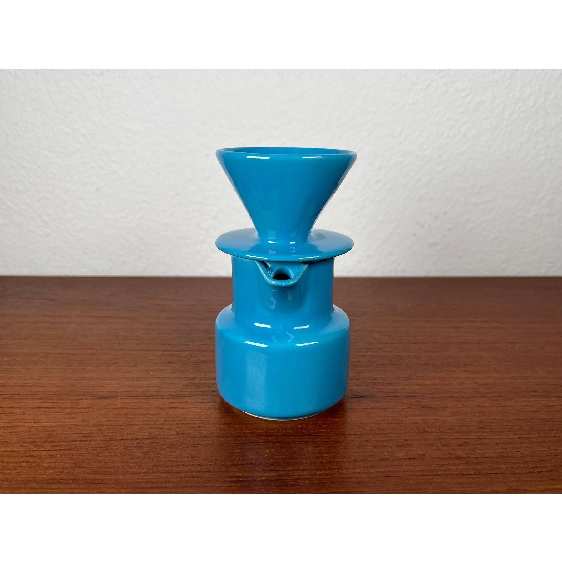 Tedesco Set di 2 filtri per caffè e caffettiere in ceramica a forma di marionetta, anni '60 in vendita