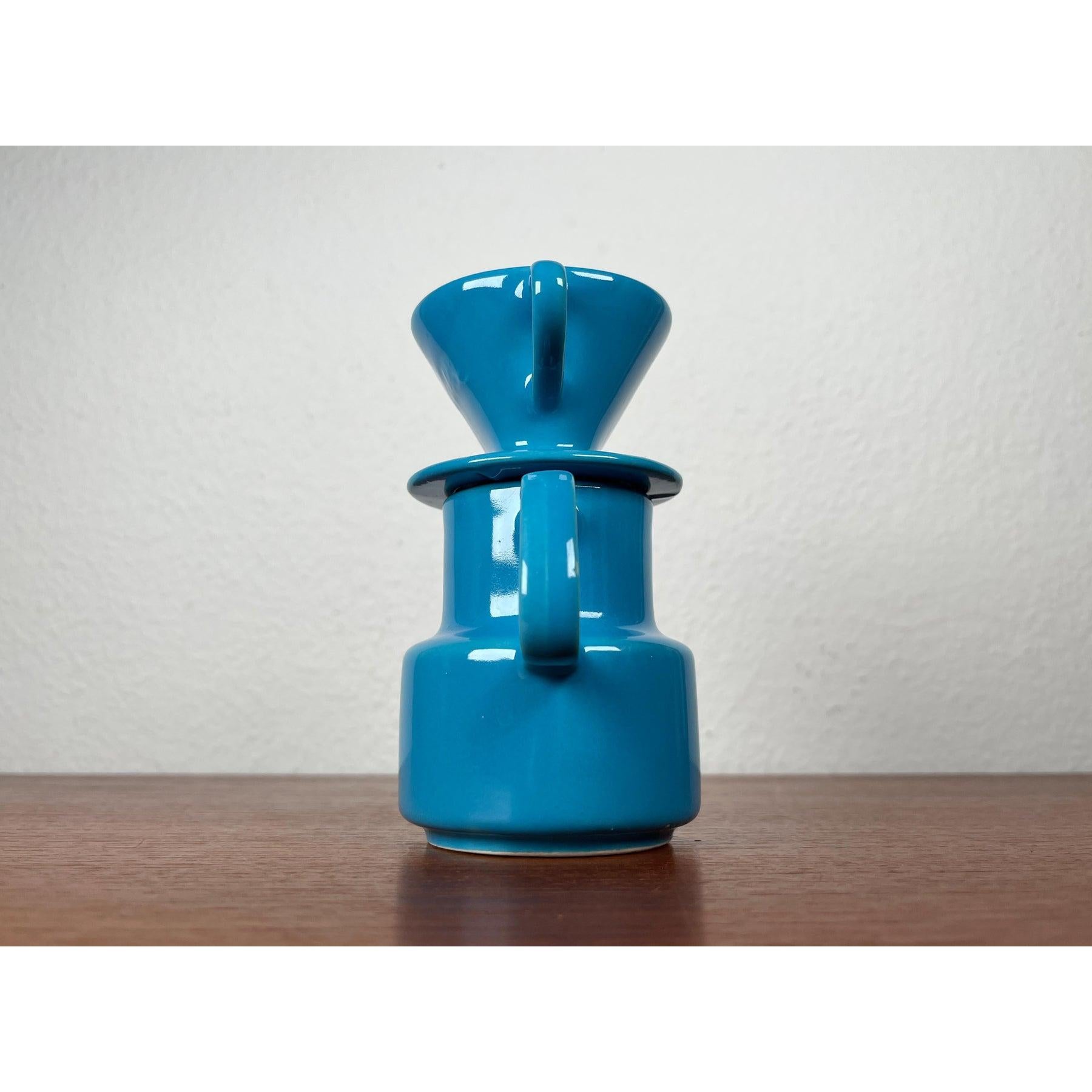 XX secolo Set di 2 filtri per caffè e caffettiere in ceramica a forma di marionetta, anni '60 in vendita