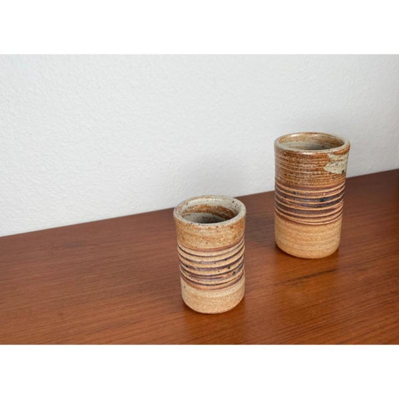 2 Vasen aus dänischer Studio Pottery der Jahrhundertmitte von Tue Poulsen, 1960er Jahre (Tonware) im Angebot