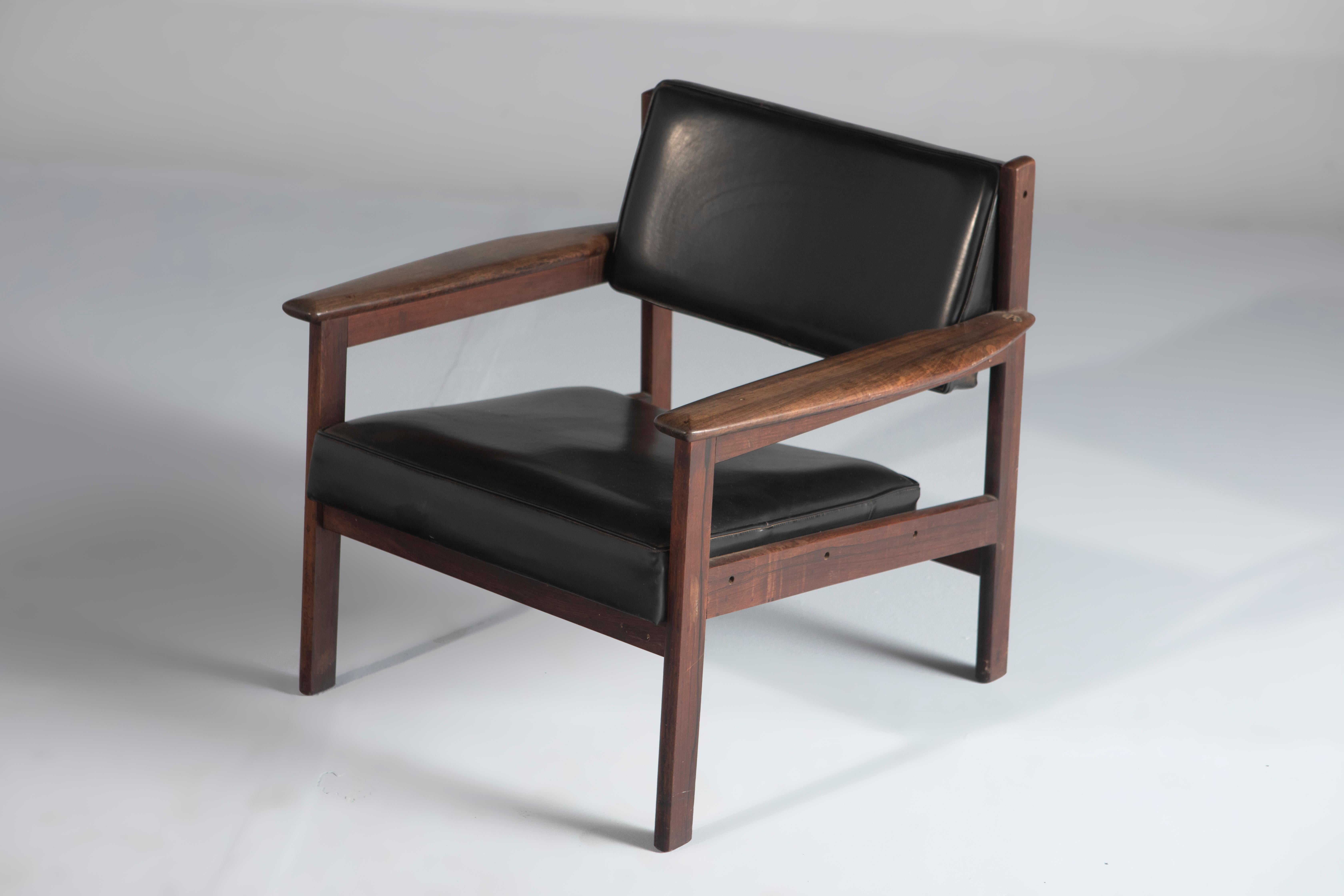 Woodwork Set of 2 Mid-Century Modern Drummond Armchair by Sergio Rodrigues, Brazil, 1950s