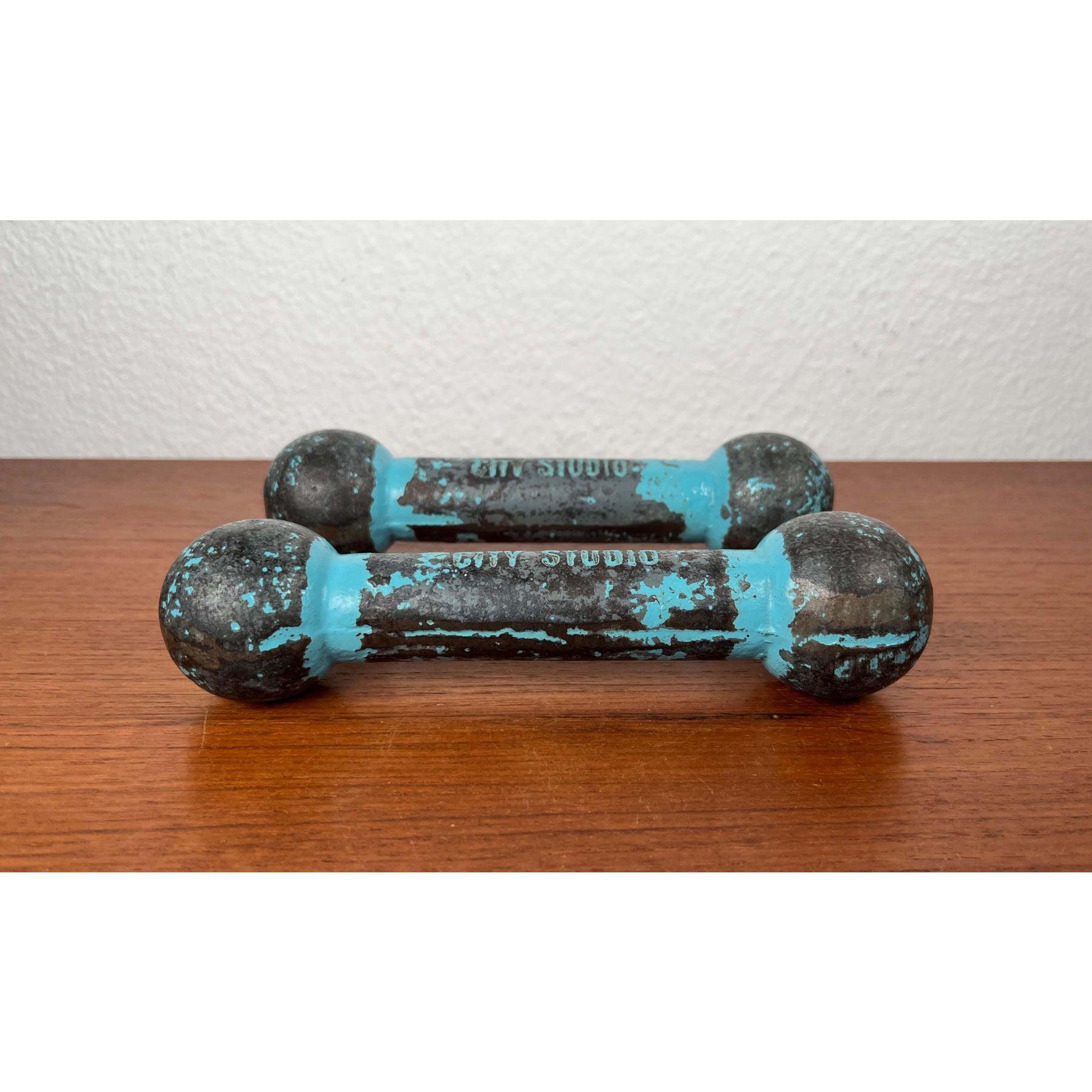 Set of 2 Mid-Century Modern Dumbbells, 1960s For Sale 2