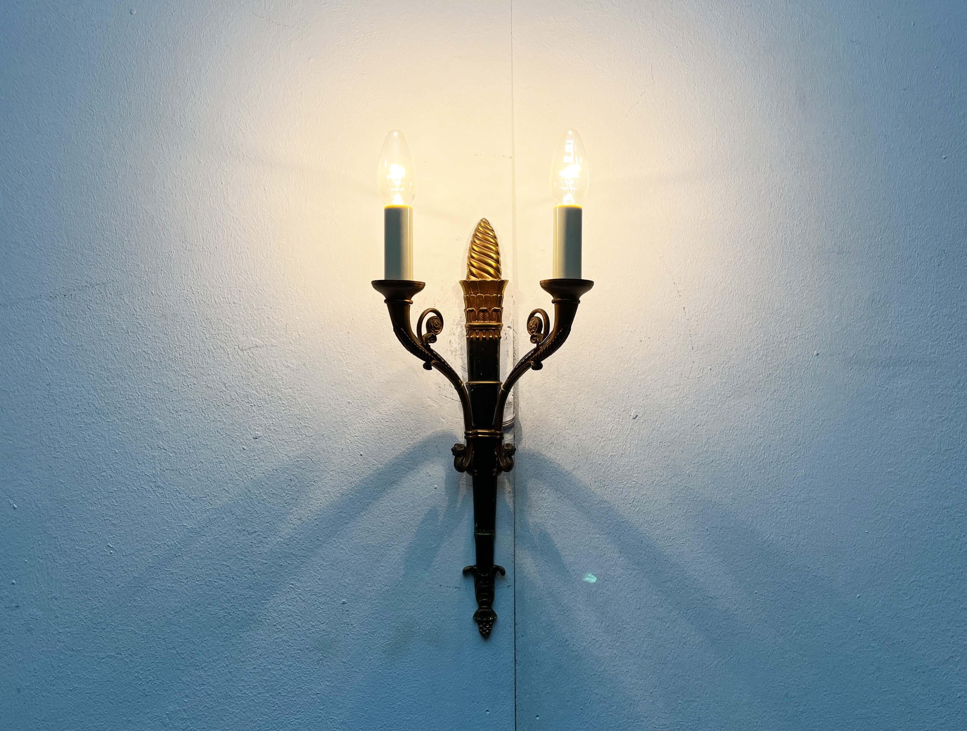 Set di 2 lampade neoclassiche italiane della metà del secolo scorso, anni '60 in vendita 7
