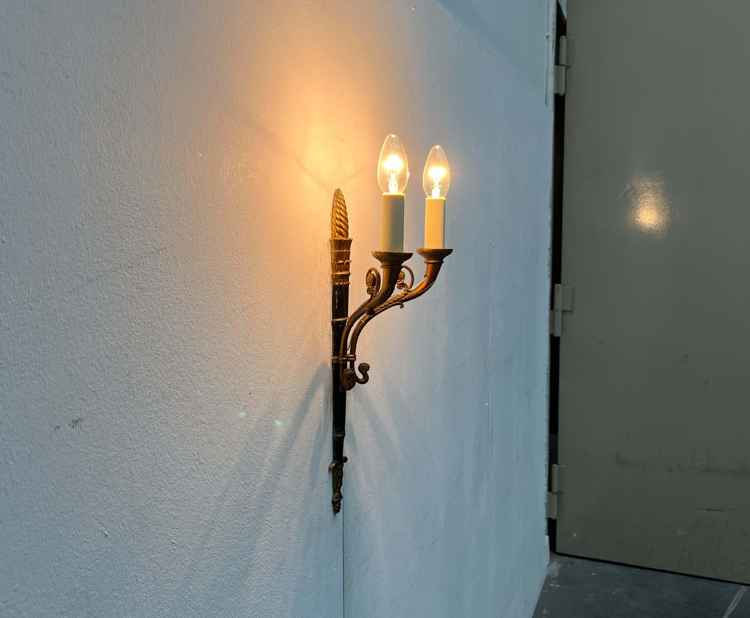 Set di 2 lampade neoclassiche italiane della metà del secolo scorso, anni '60 In condizioni buone in vendita a Hamburg, DE