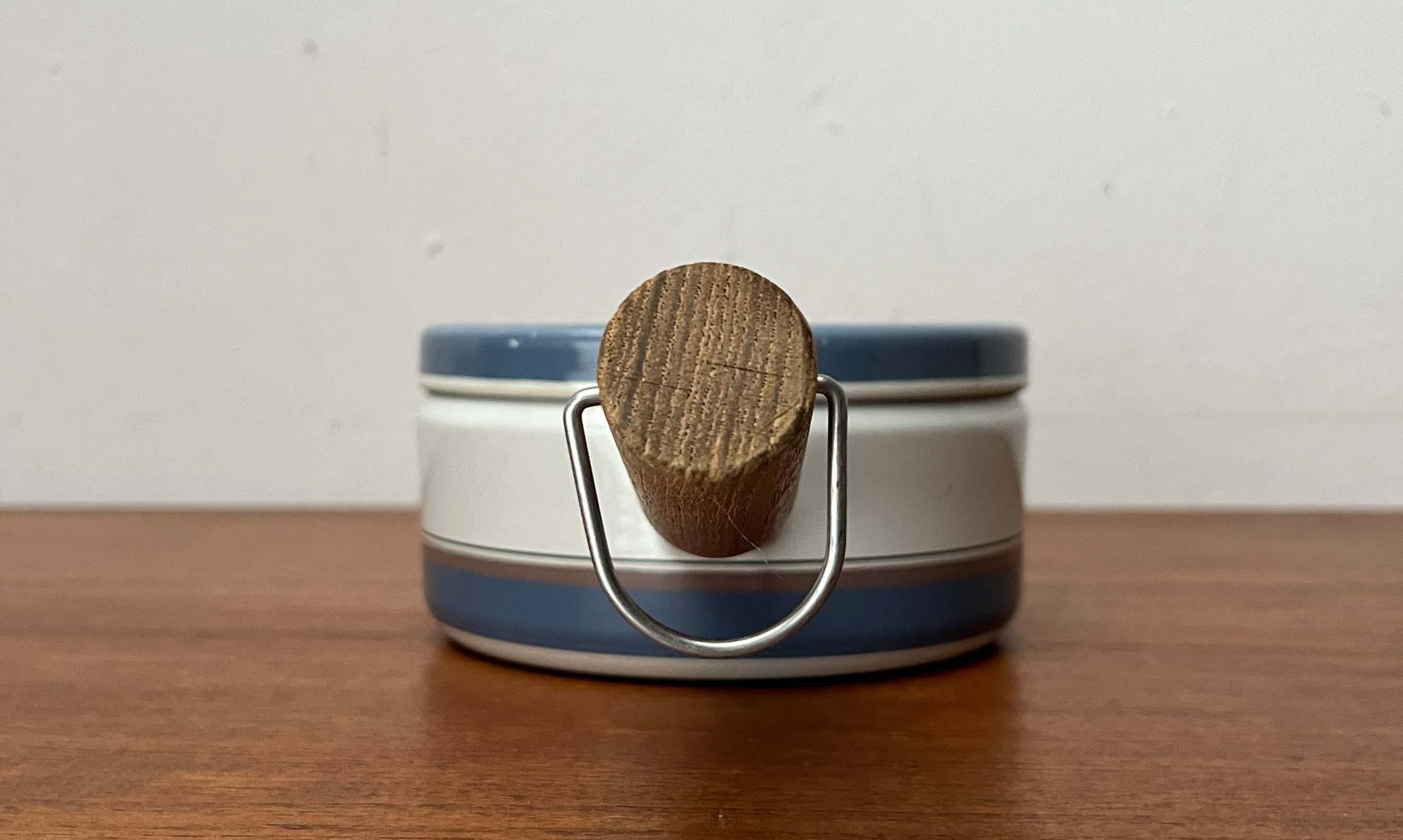 2er-Set Moderne Minimalistische Emaille-Töpfe aus der Jahrhundertmitte Seppo Mallat Finel Finnland im Angebot 5