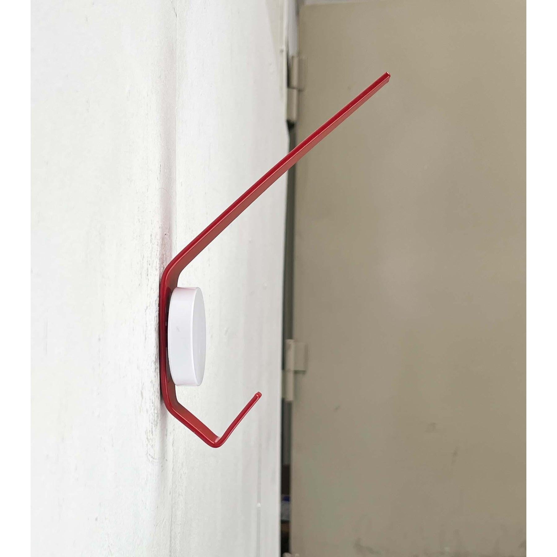 Set di 2 appendiabiti minimalisti in metallo della metà del secolo scorso, anni '60 In condizioni buone in vendita a Hamburg, DE