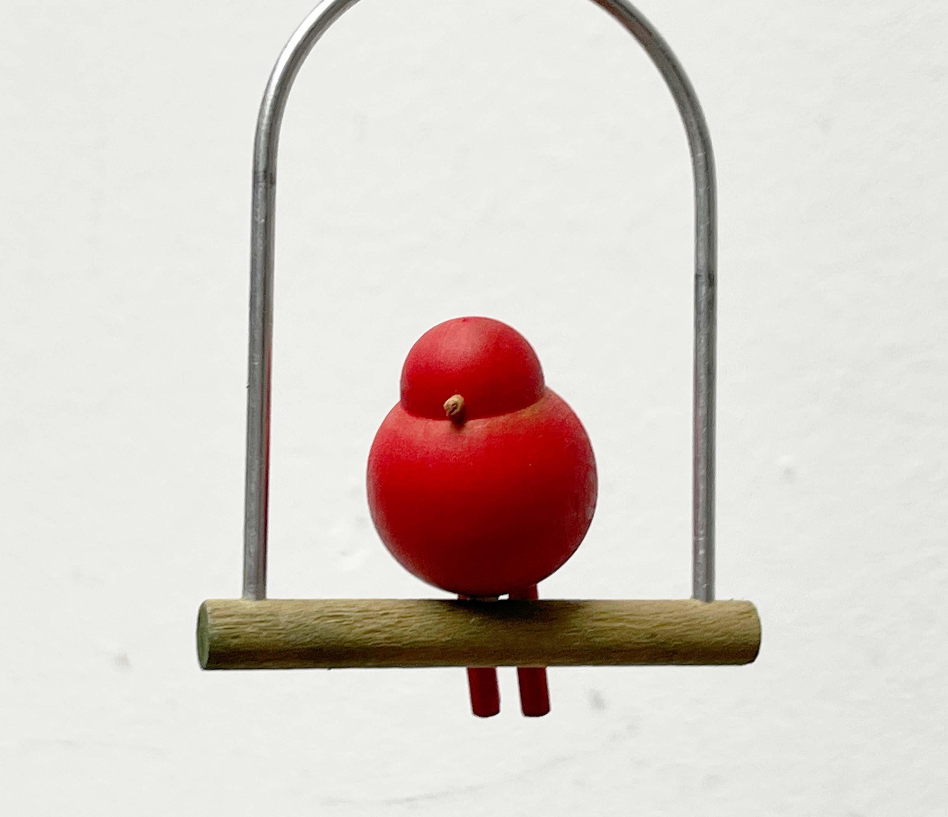 Finlandese Set of 2 Mid-Century Modern Red Bird Hanger from Aarikka, Finland, 1960s in vendita