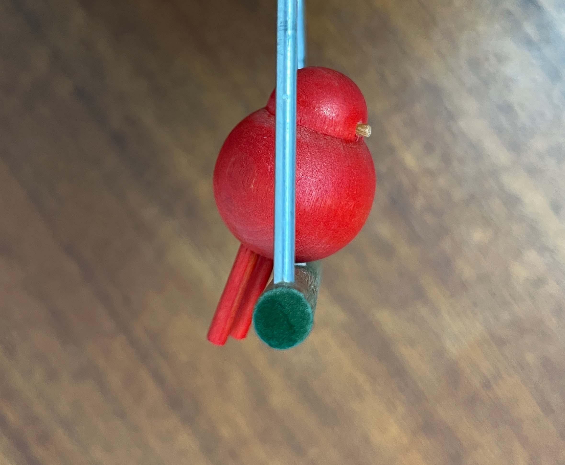 Set of 2 Mid-Century Modern Red Bird Hanger from Aarikka, Finland, 1960s In condizioni buone in vendita a Hamburg, DE