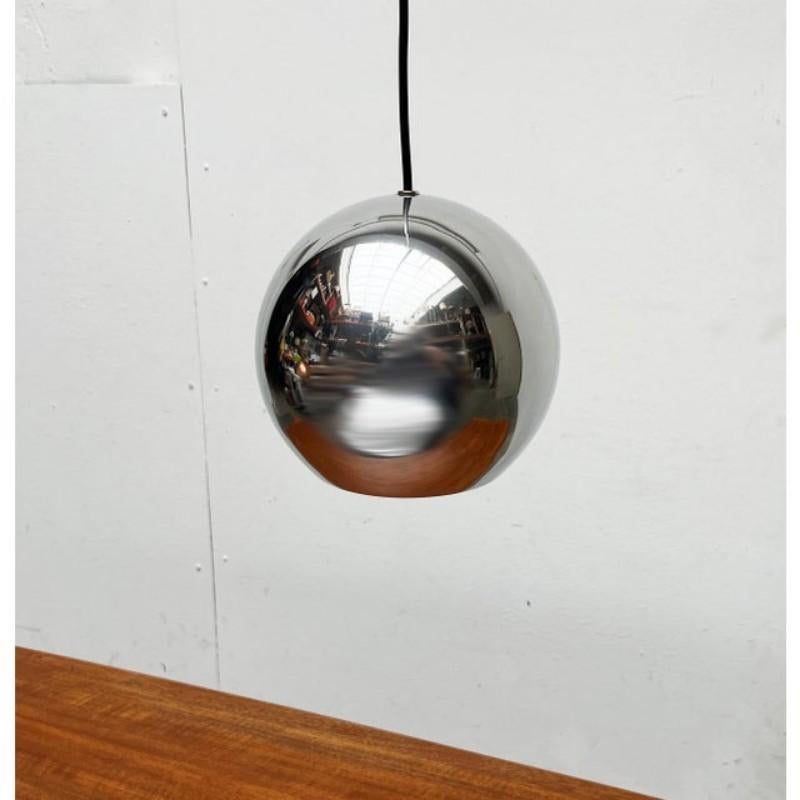 Set of 2 Mid-Century Modern Space Age Ball Pendant Lamps, 1960s For Sale 6