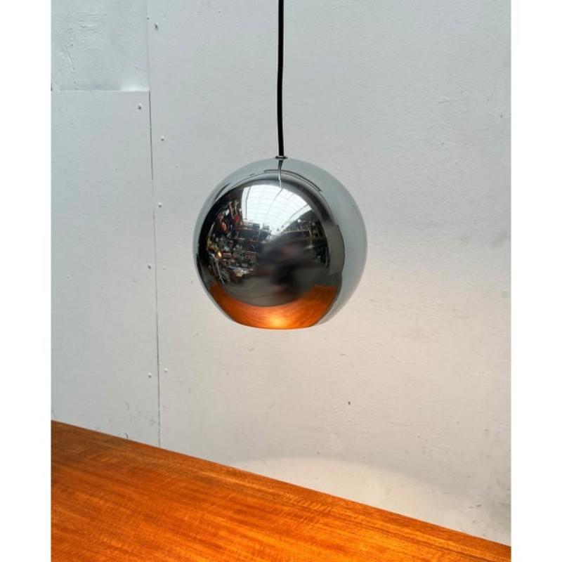 Set of 2 Mid-Century Modern Space Age Ball Pendant Lamps, 1960s For Sale 3