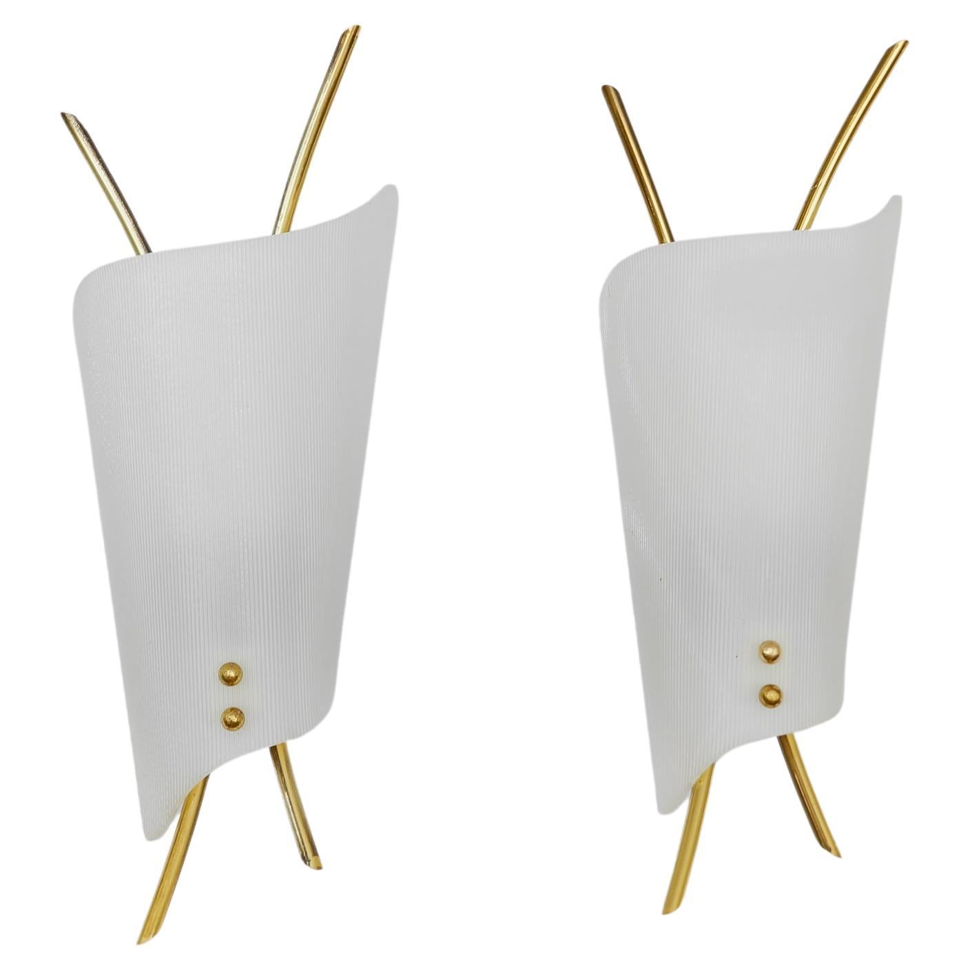 Set of 2 Mid-Century Modern Wall Lamps made in Acrylic and Brass, 1950s