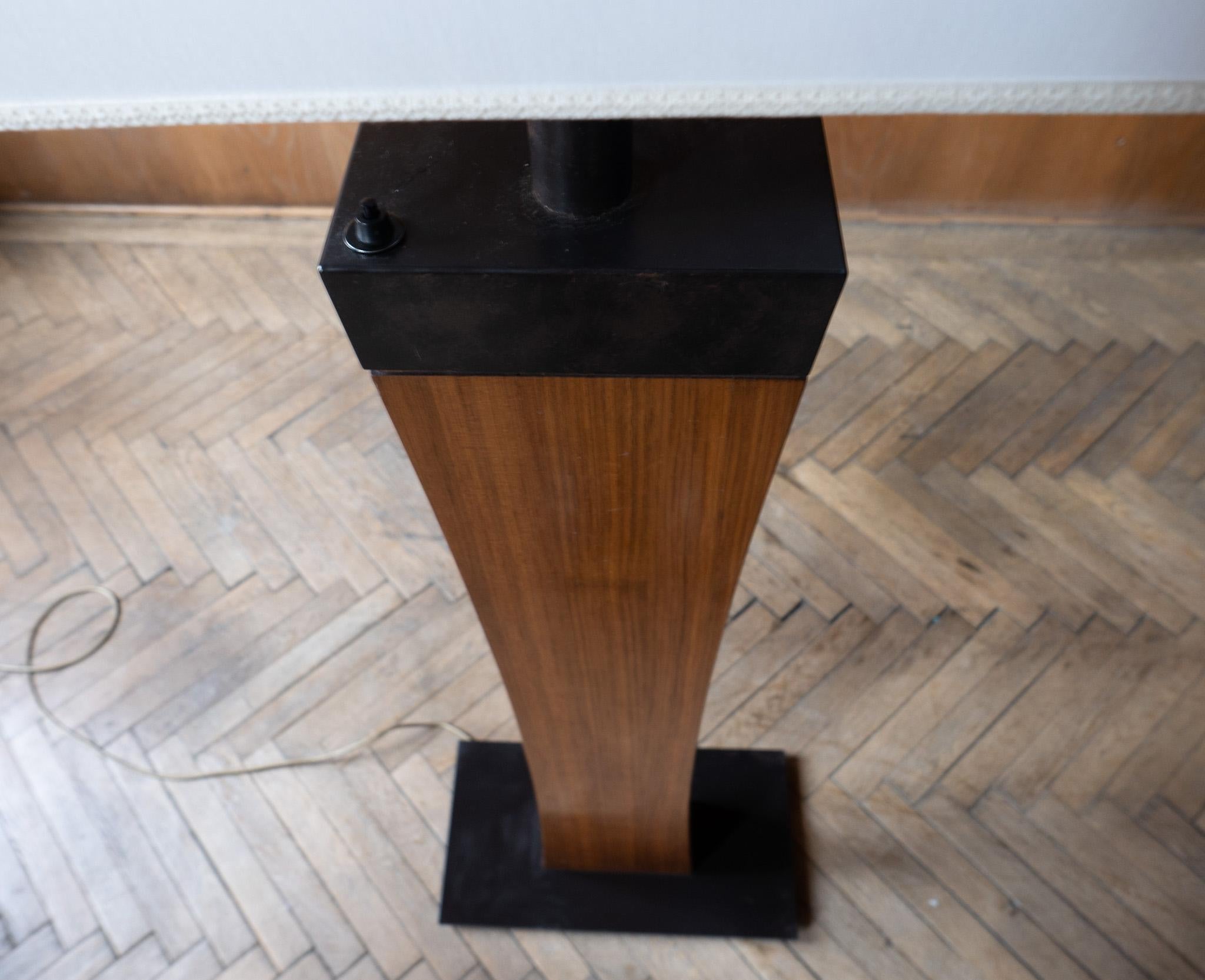 Set of 2 Mid-Century Modern Wooden Italian Floor Lamps, Italy, 1970s For Sale 11