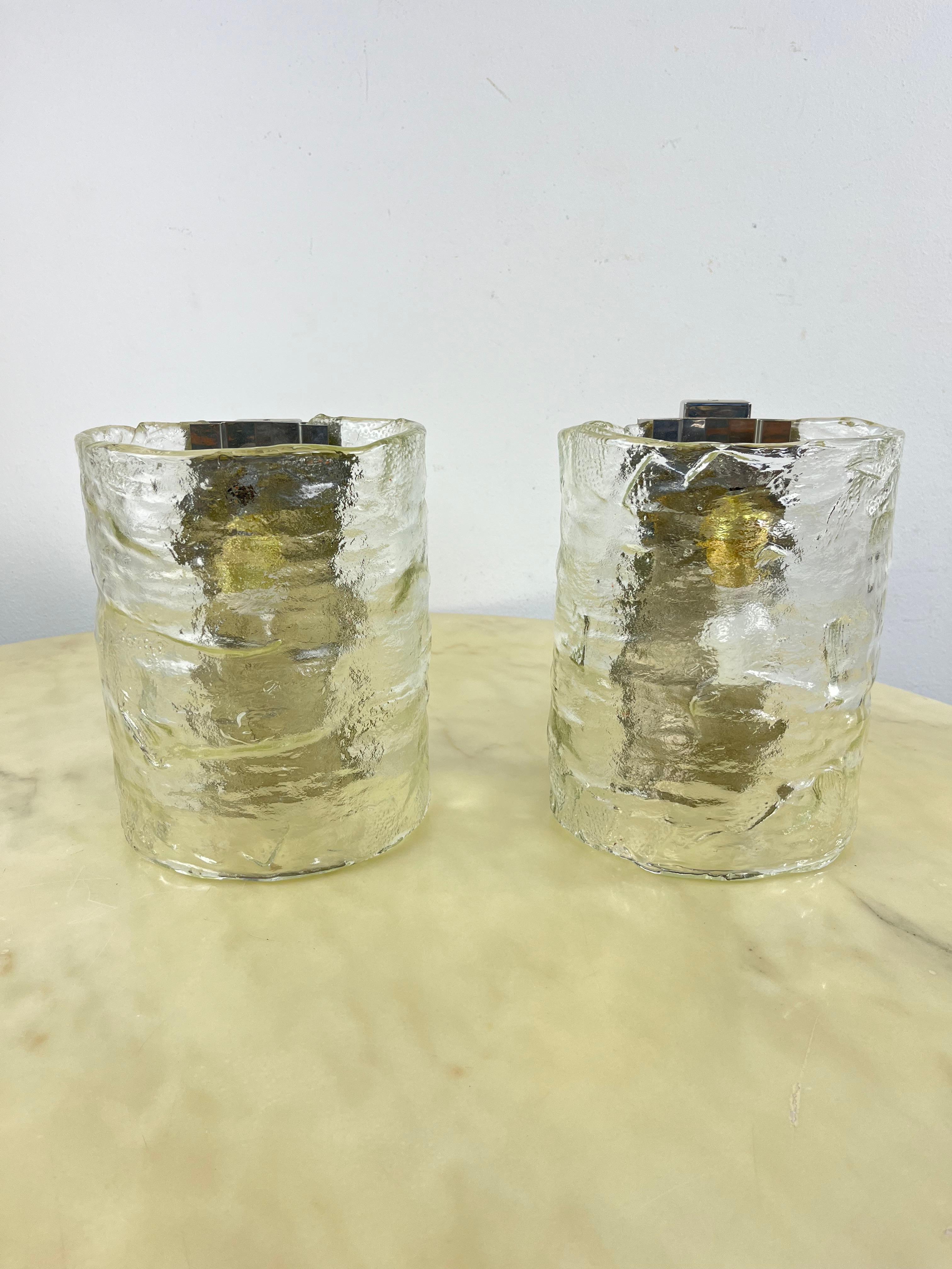 Set di 2 lampade da parete in vetro di Murano della metà del secolo scorso, attribuite a Gino Cenedese, anni '60
Struttura in metallo, lampade E27.
Vetro intatto, buone condizioni.