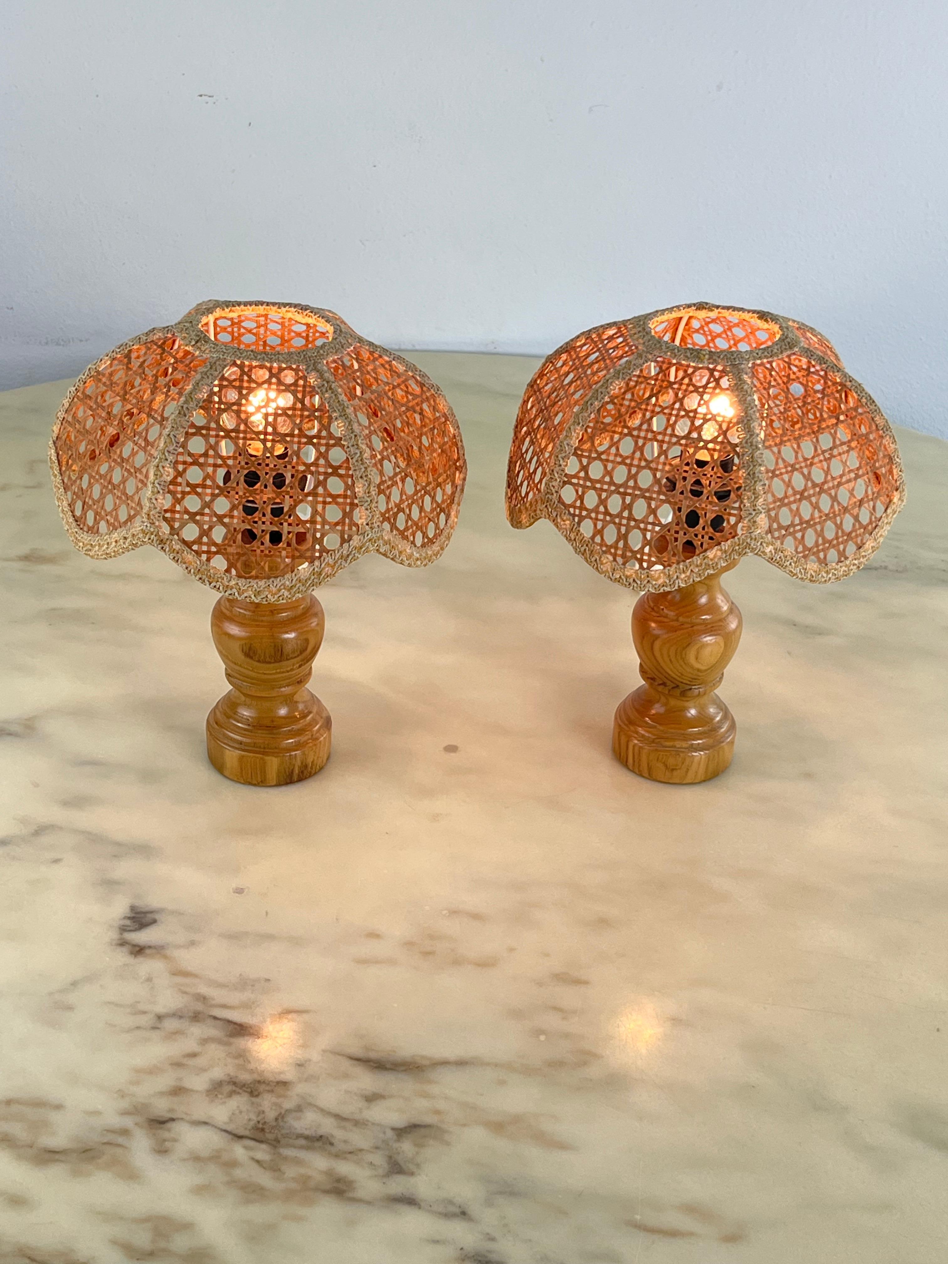 Set of 2 Mid-Century Rattan Bedside Lamps Italian Design 1960s For Sale 1