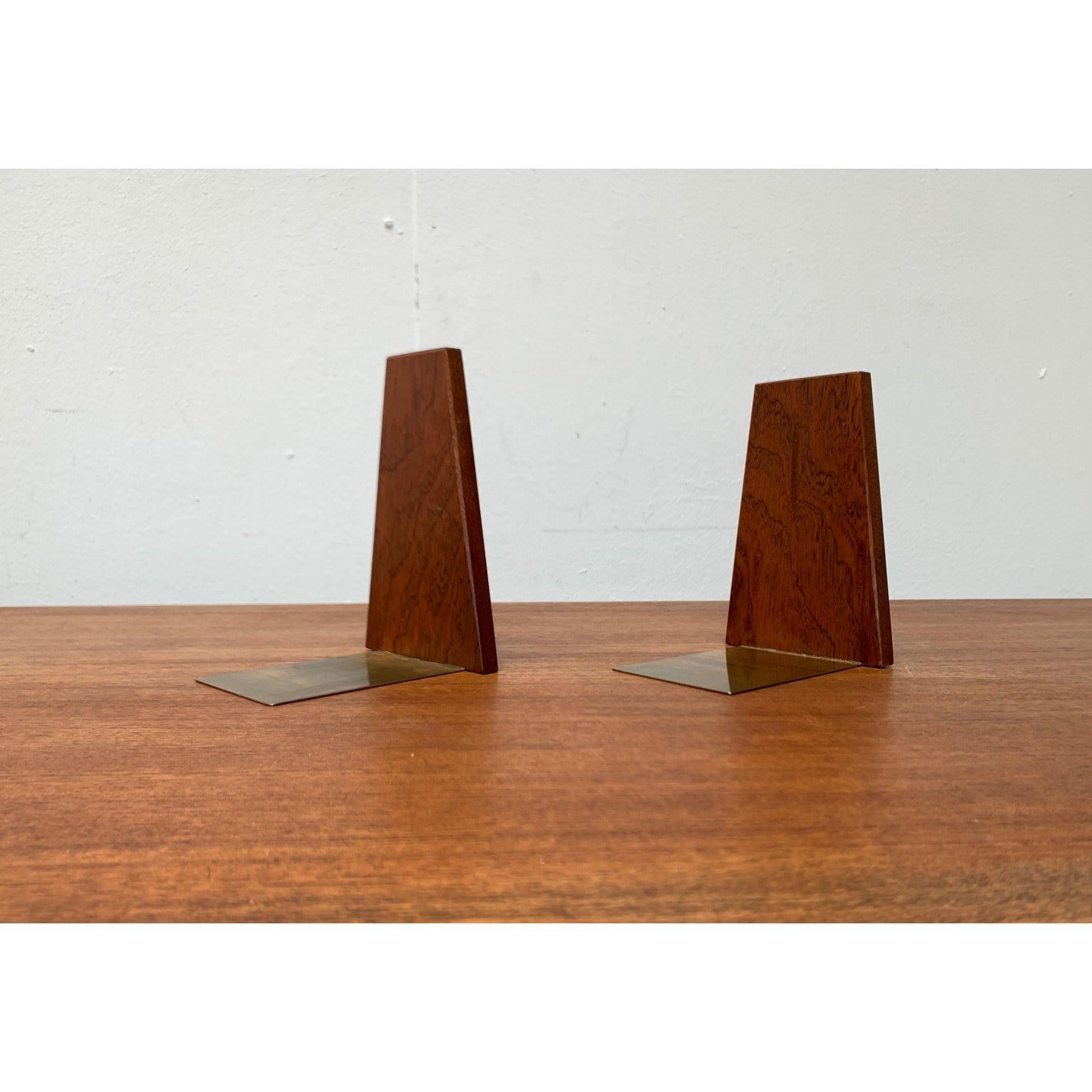 Set di 2 reggilibri scandinavi di metà secolo in teak, anni '60 in vendita 4