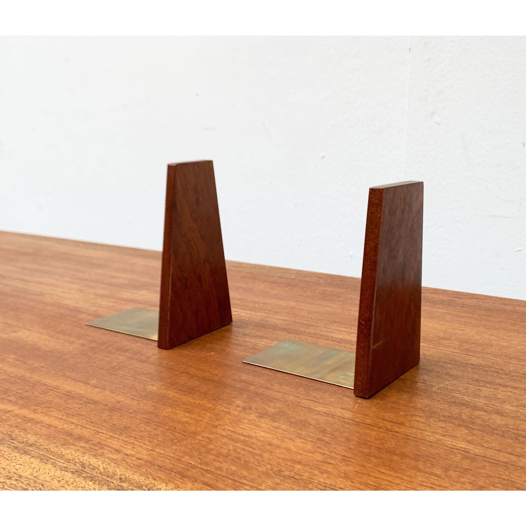 Mid-Century moderno Set di 2 reggilibri scandinavi di metà secolo in teak, anni '60 in vendita