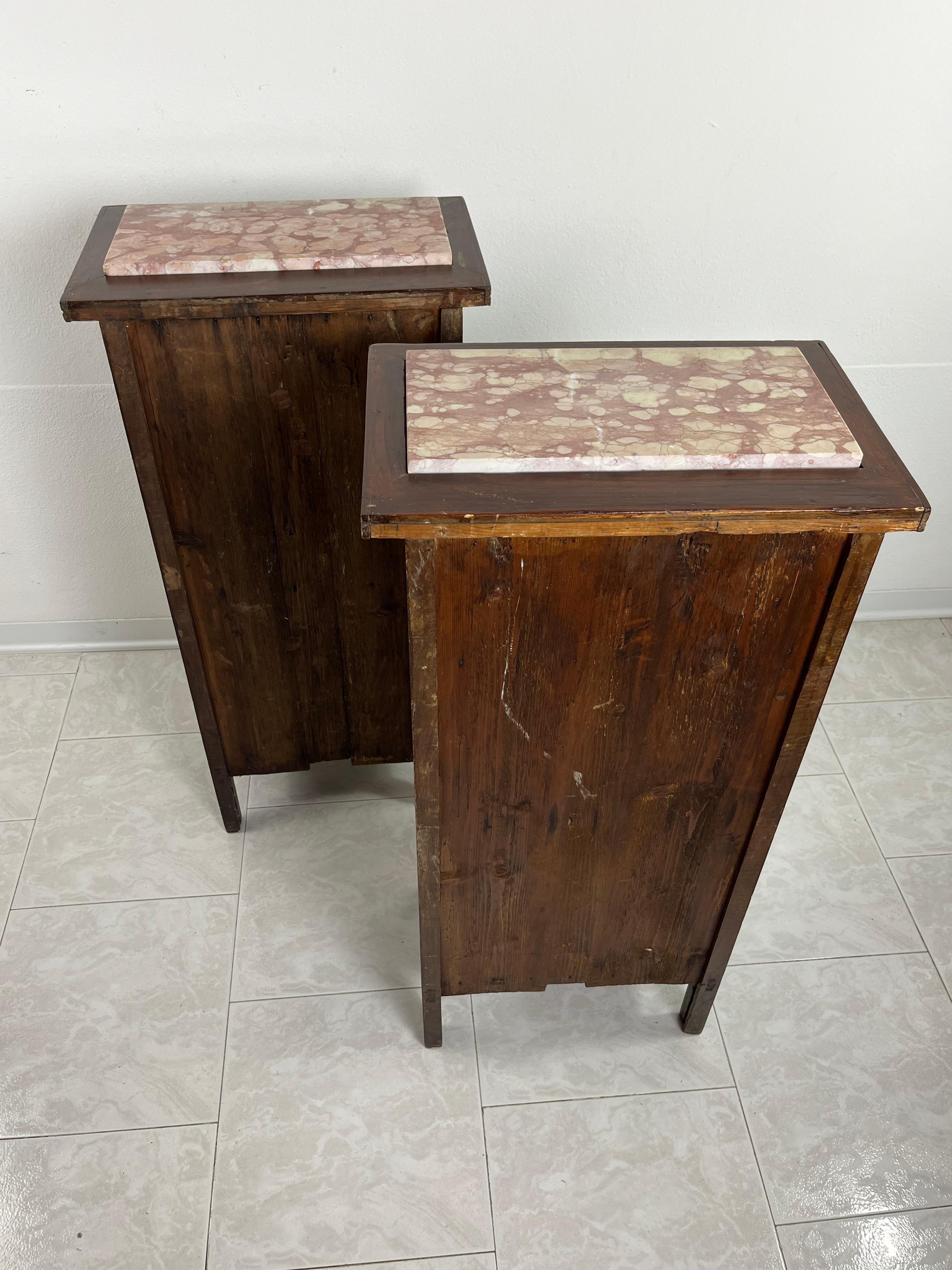 Set Of 2 Mid-Century Sicilian Wood And Marble Bedside Tables 1930s For Sale 1