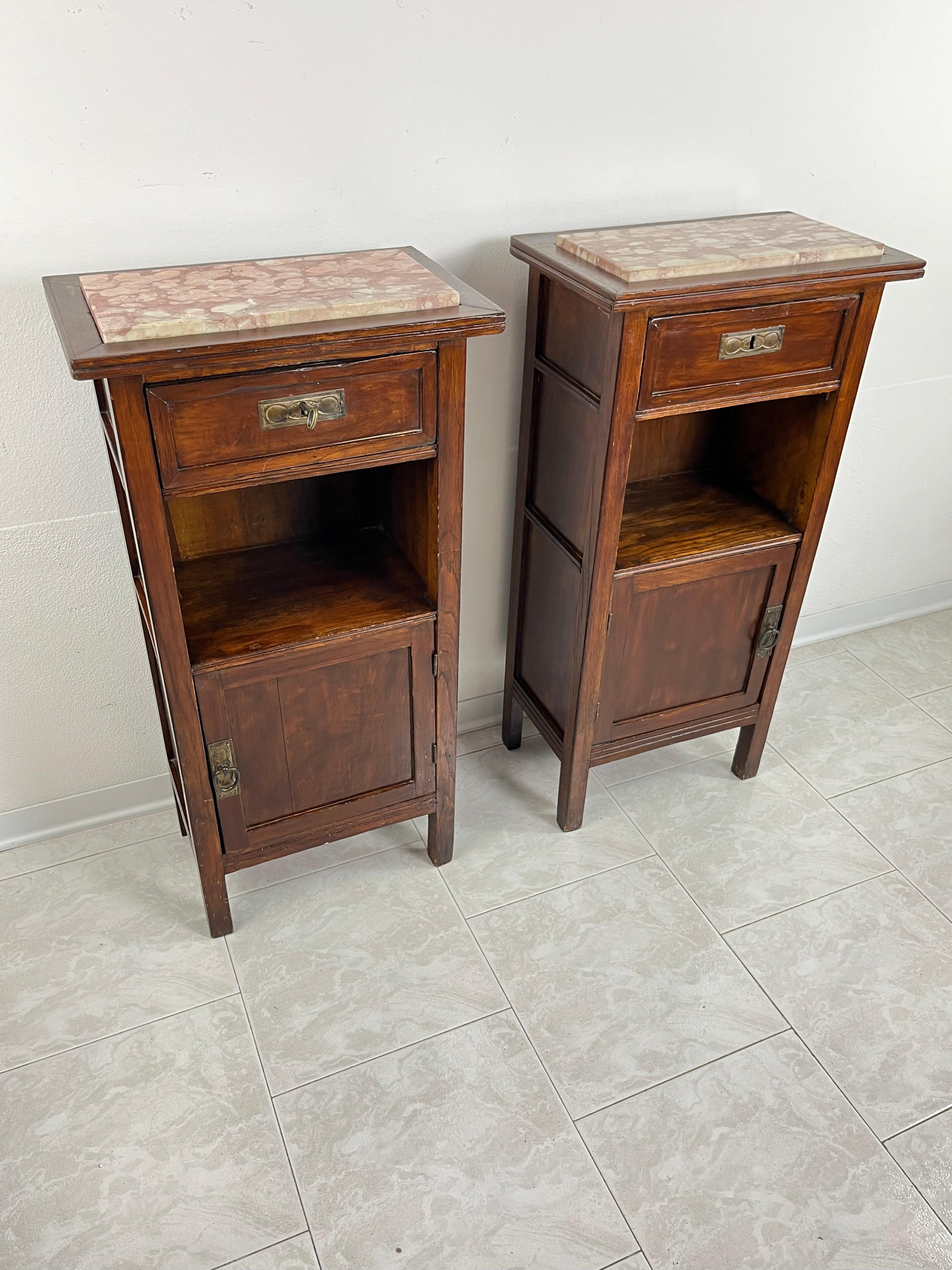 Set Of 2 Mid-Century Sicilian Wood And Marble Bedside Tables 1930s For Sale 3