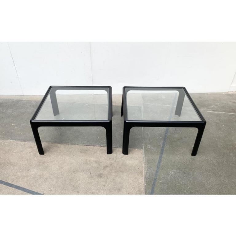 Ensemble de 2 tables basses en verre de l'ère spatiale du milieu du siècle dernier, Peter Ghyczy, années 1960 en vente 1